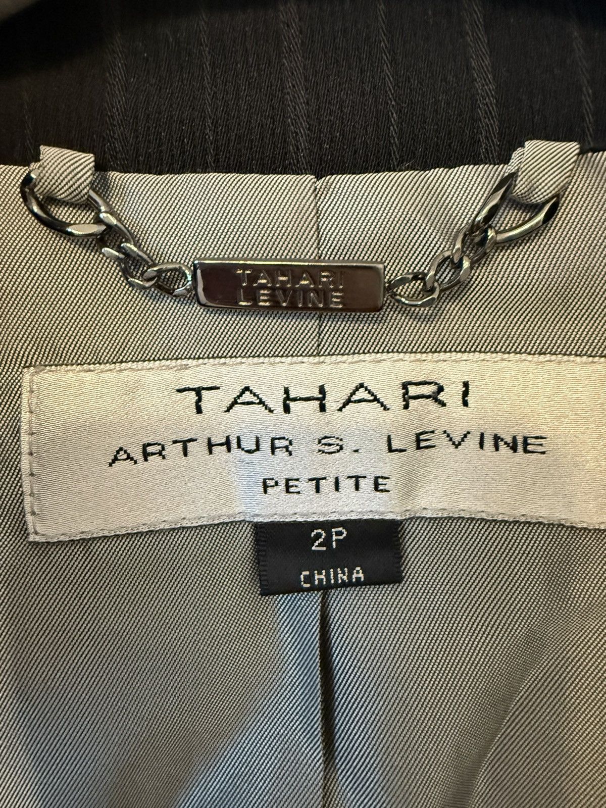 Elie Tahari Tahari Arthur S. Levine PETITE size 2 blazer Size XS / US 0-2 / IT 36-38 - 2 Thumbnail