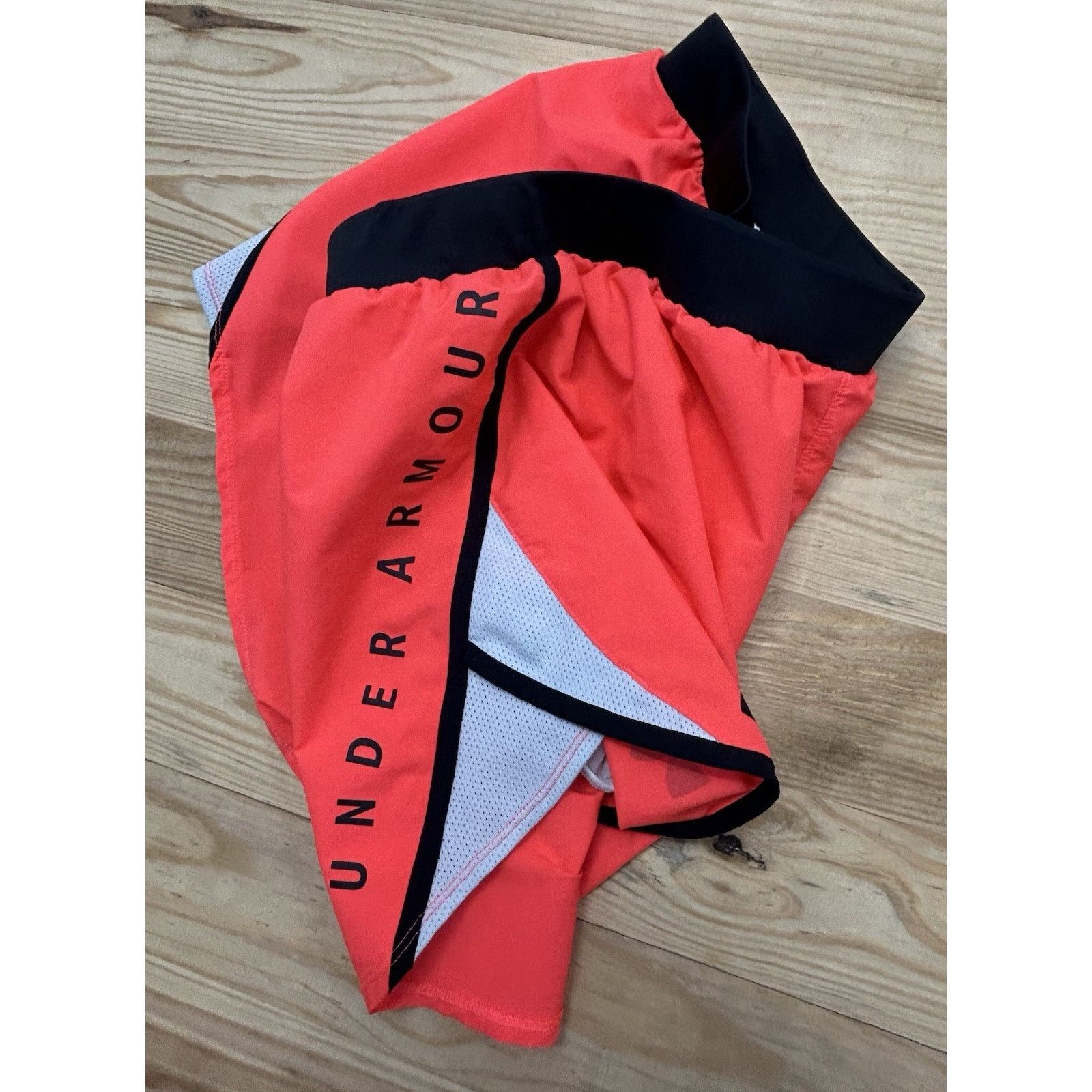 Under Armour Under Armour Heatgear women's running shorts loose fit sz S Size 28" / US 6 / IT 42 - 10 Thumbnail