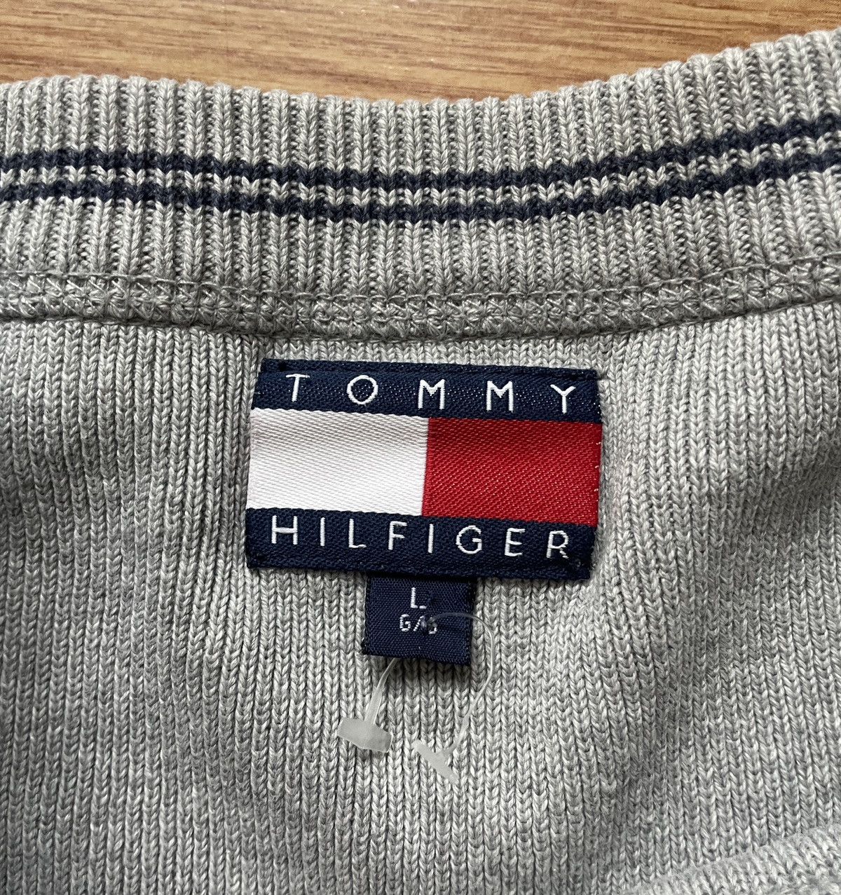 Tommy Hilfiger Vintage Tommy Hilfiger Sweater Size US L / EU 52-54 / 3 - 8 Thumbnail