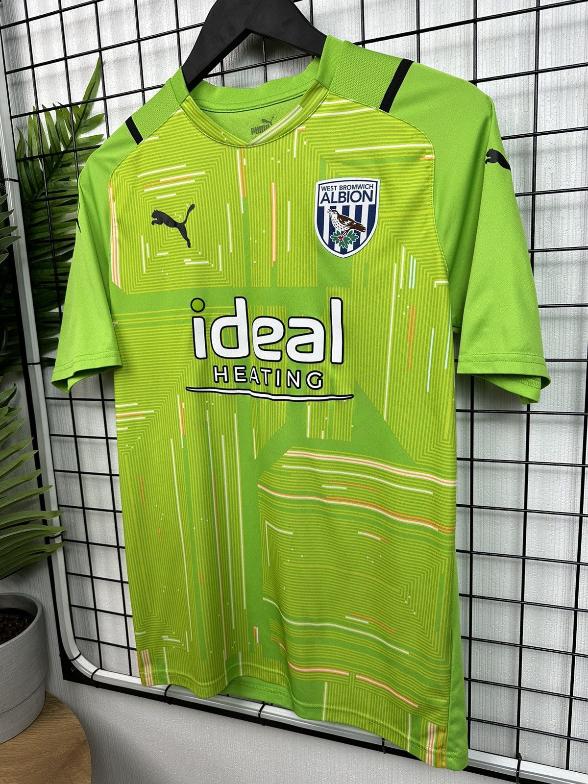 Puma West Bromwich Albion 2018 2019 Puma training M soccer jersey Size US M / EU 48-50 / 2 - 2 Thumbnail