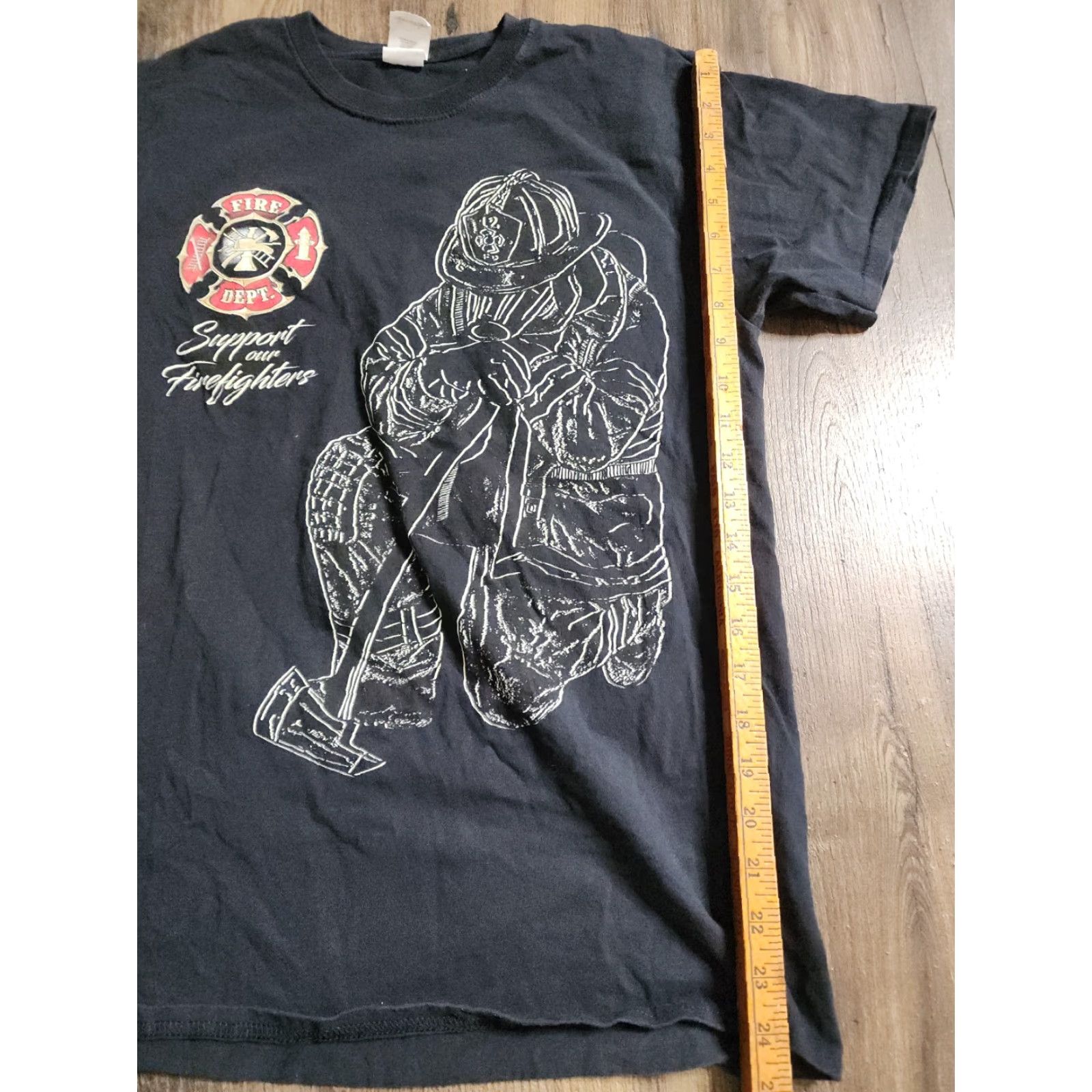 Gildan Mens M Support Our Firefighters All Over Print T Shirt Flag Patriotic Capable? Size US M / EU 48-50 / 2 - 4 Thumbnail