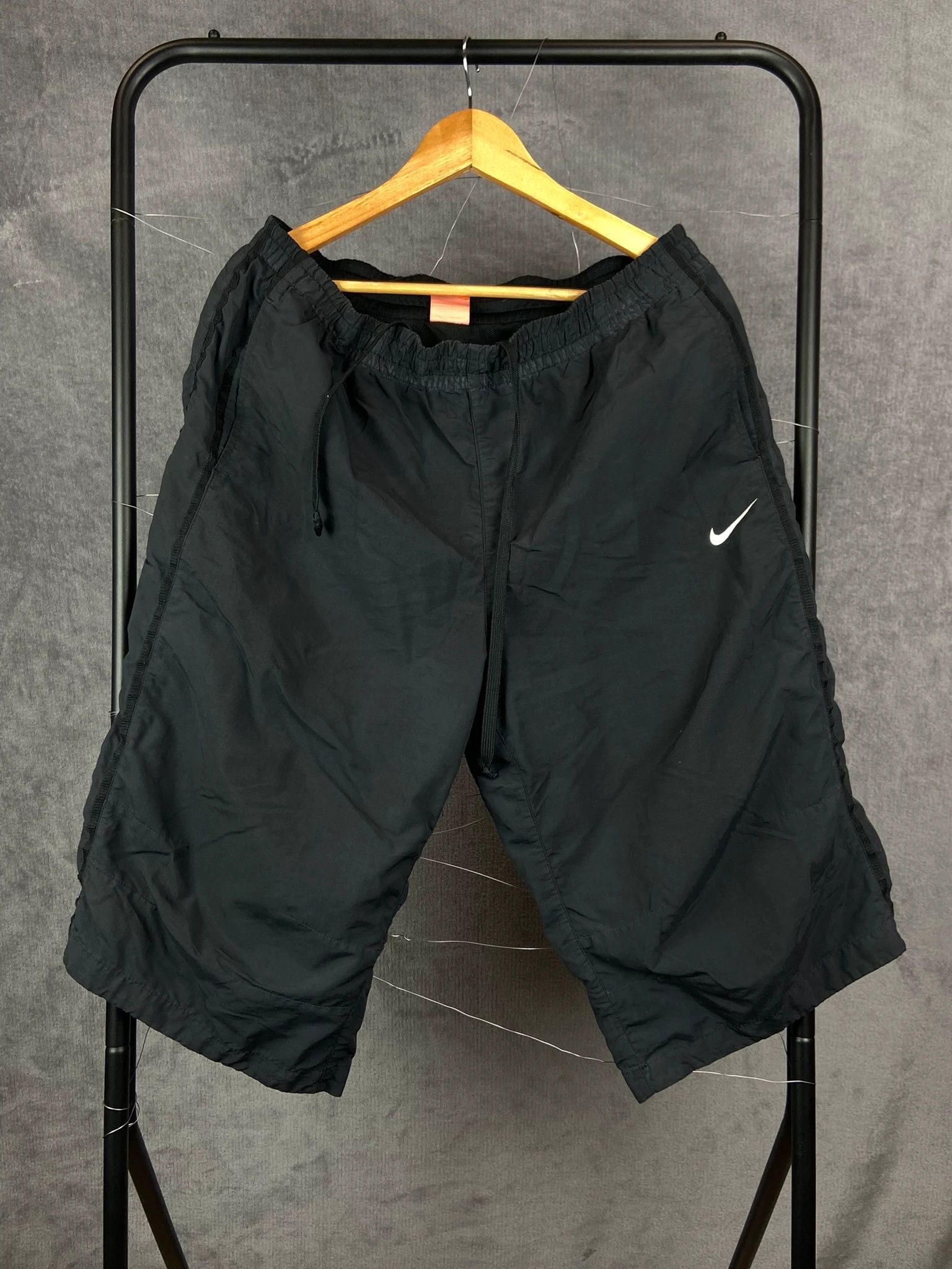 Nike Nike Black Capri Training Shorts XL Vintage Size US 38 / EU 54 - 1 Thumbnail