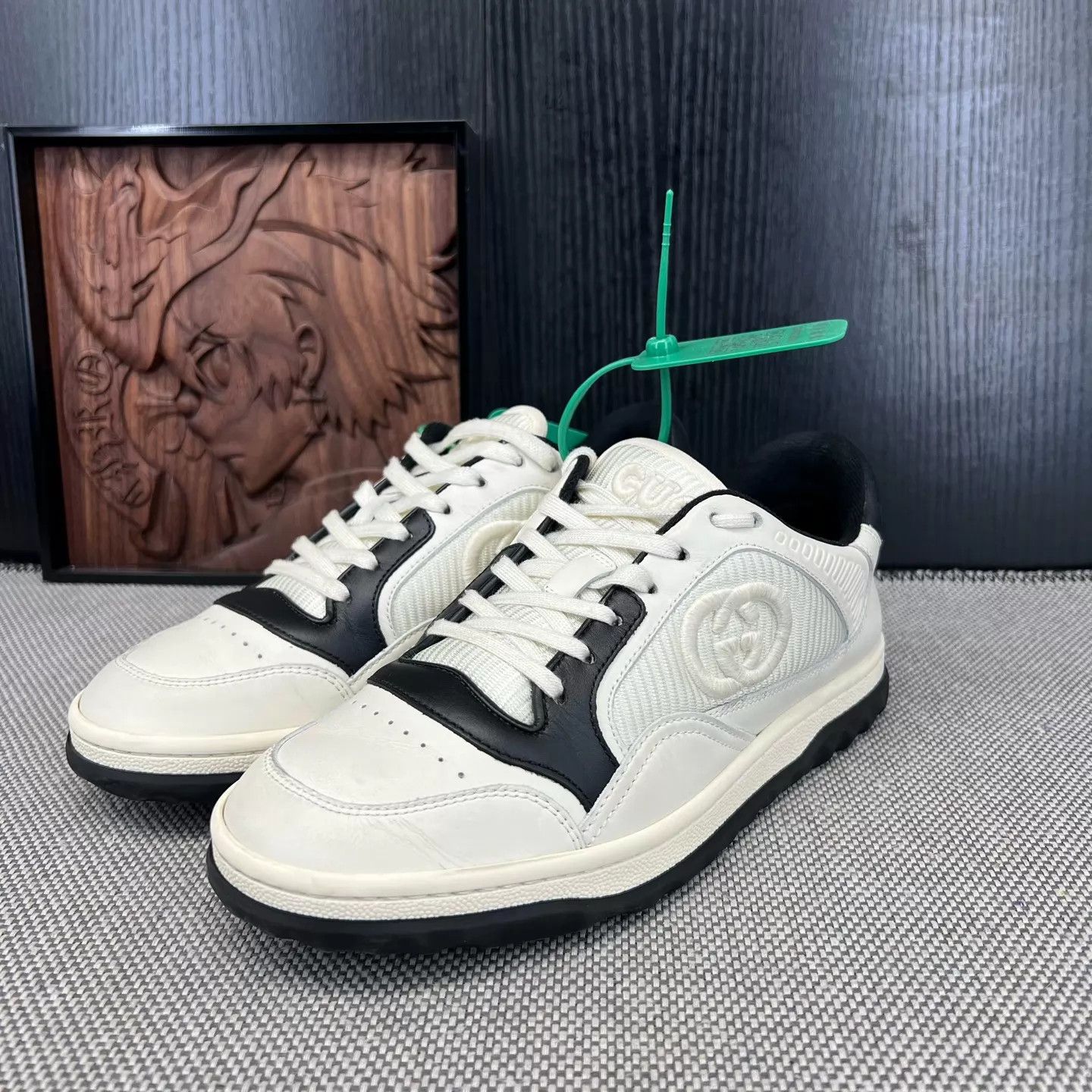 Gucci GUCCI MAC80 White/Black Distressed 37 Like New OG Box Size US 6.5 / IT 36.5 - 1 Thumbnail