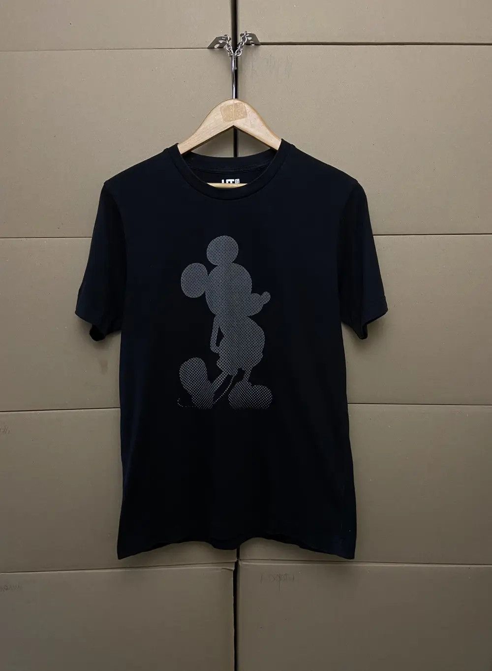 Uniqlo VINTAGE UNIQLO DISNEY MICKEY MOUSE REFLECTIV TEE T SHIRT Y2K Size US S / EU 44-46 / 1 - 2 Thumbnail