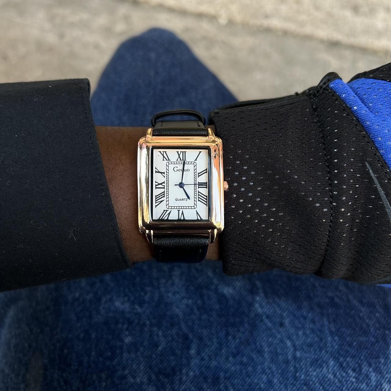 Vintage Vintage 2000s Style Rectangular Quartz “Tank” Leather Watch Size ONE SIZE - 1 Thumbnail