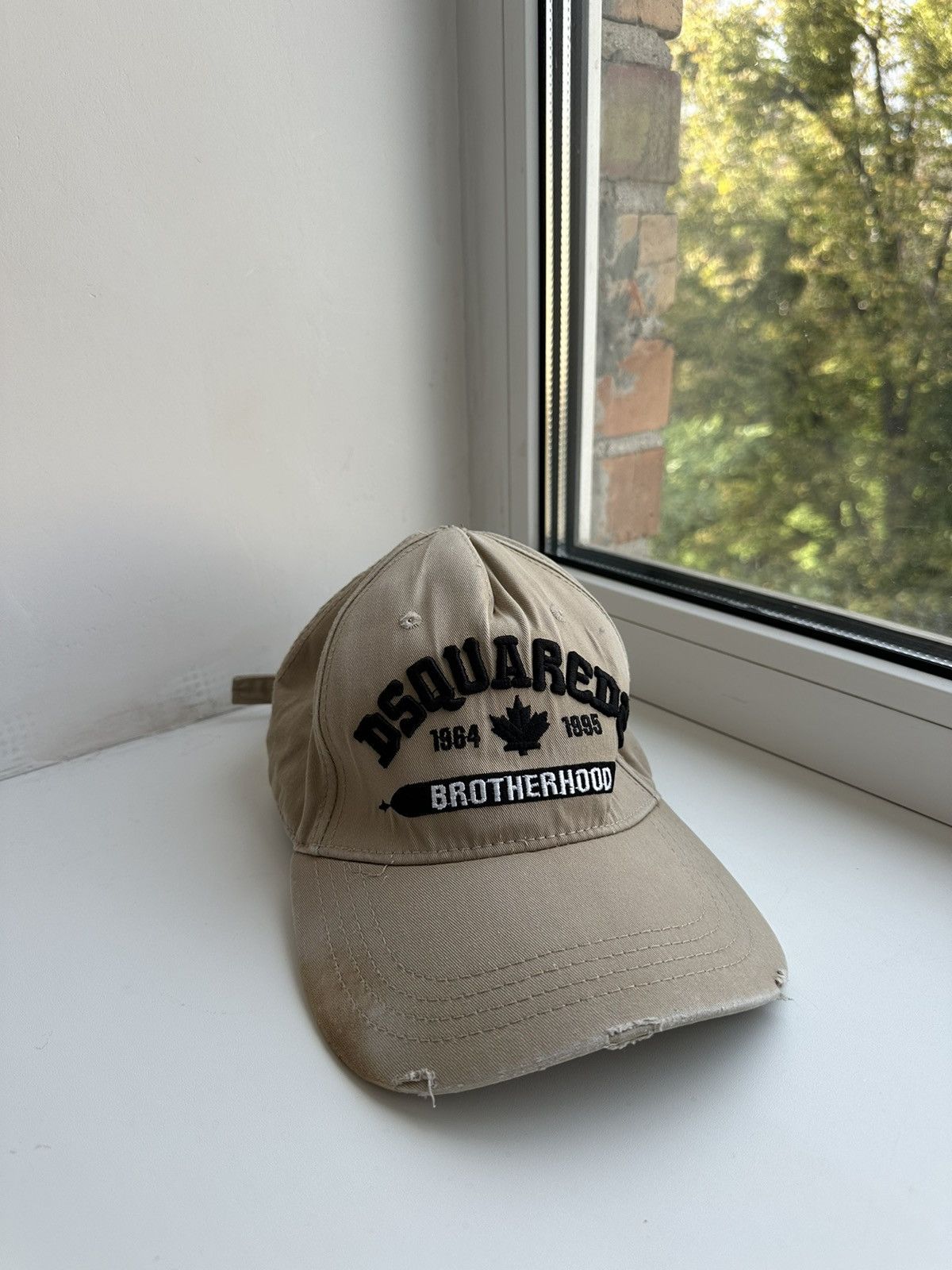 Dsquared2 Vintage Distressed Dsquared2 Cap Big Logo Size ONE SIZE - 1 Thumbnail
