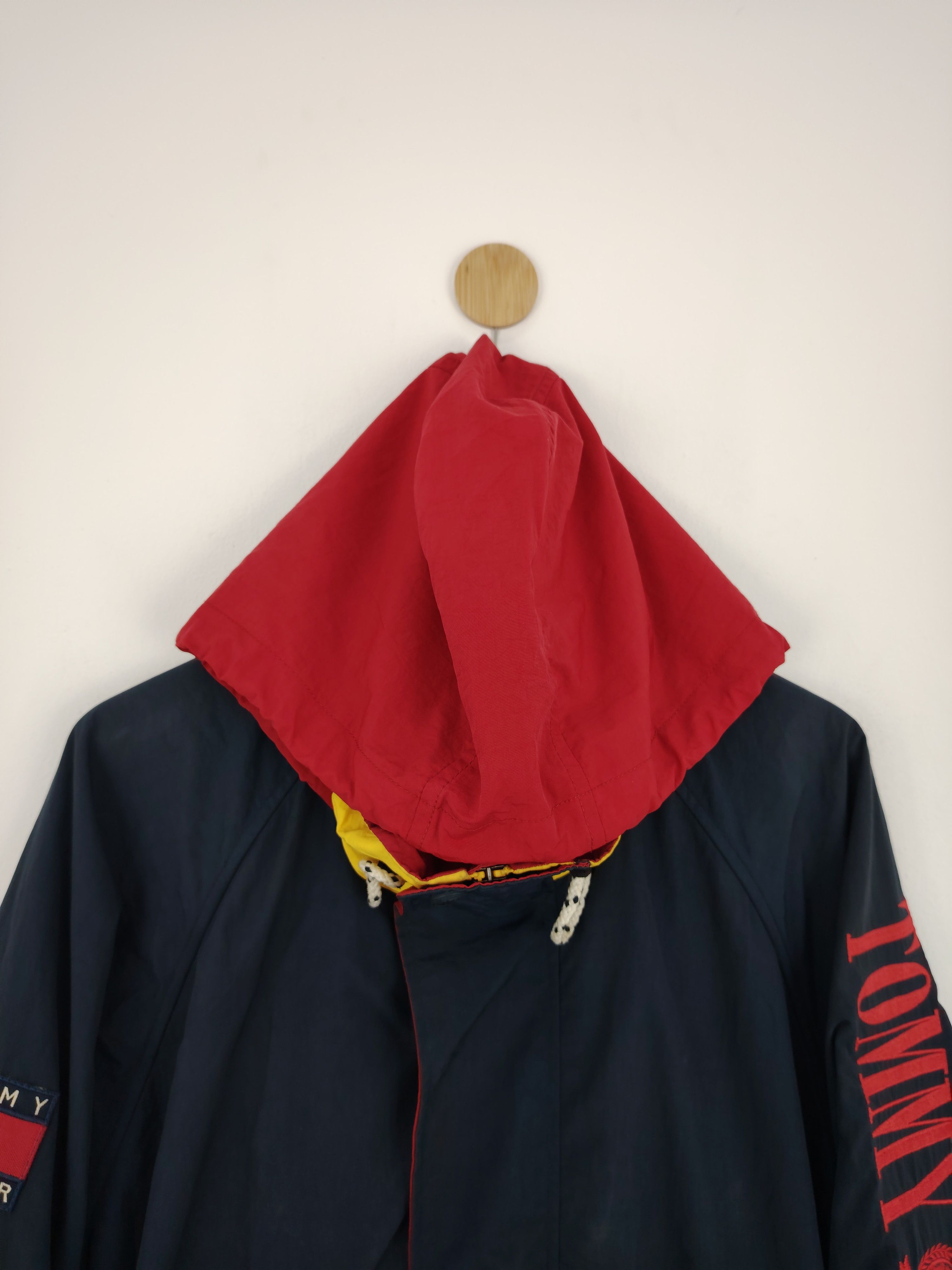 Tommy Hilfiger × Vintage Vintage Tommy Hilfiger Light Zipper Jacket with Hoodie Size US L / EU 52-54 / 3 - 2 Thumbnail