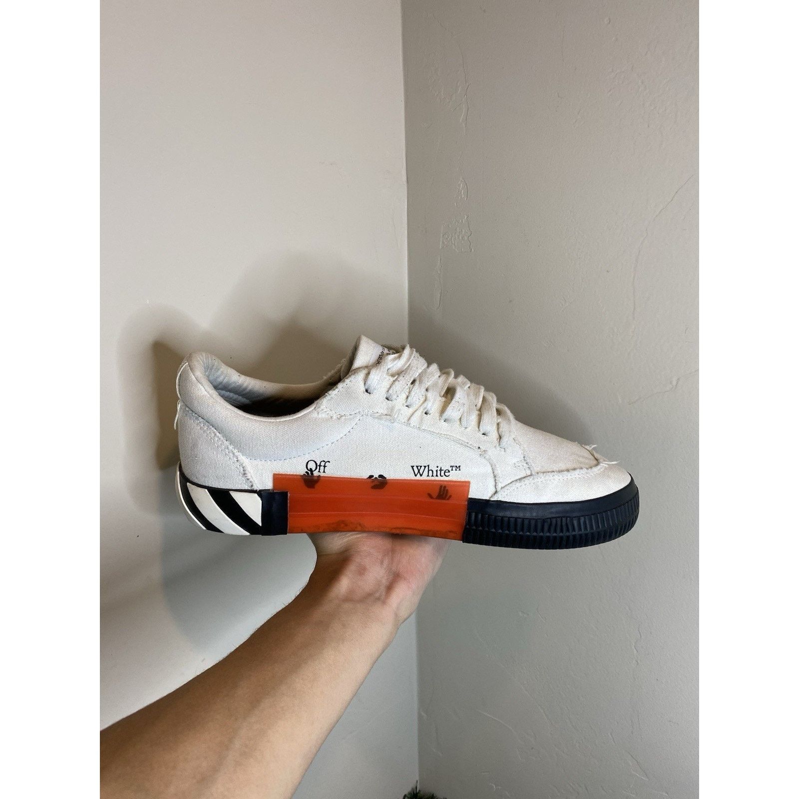 Off-White OFF-WHITE Vulc Low “White Purple” | Size 43 EU | 10 US Size US 10 / EU 43 - 13 Thumbnail