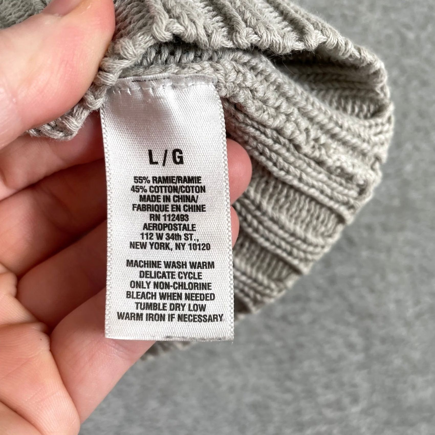 Aeropostale VINTAGE Aeropostale Sweater Womens L Gray Y2K Chunky Button Cardigan Beige Size L / US 10 / IT 46 - 7 Thumbnail