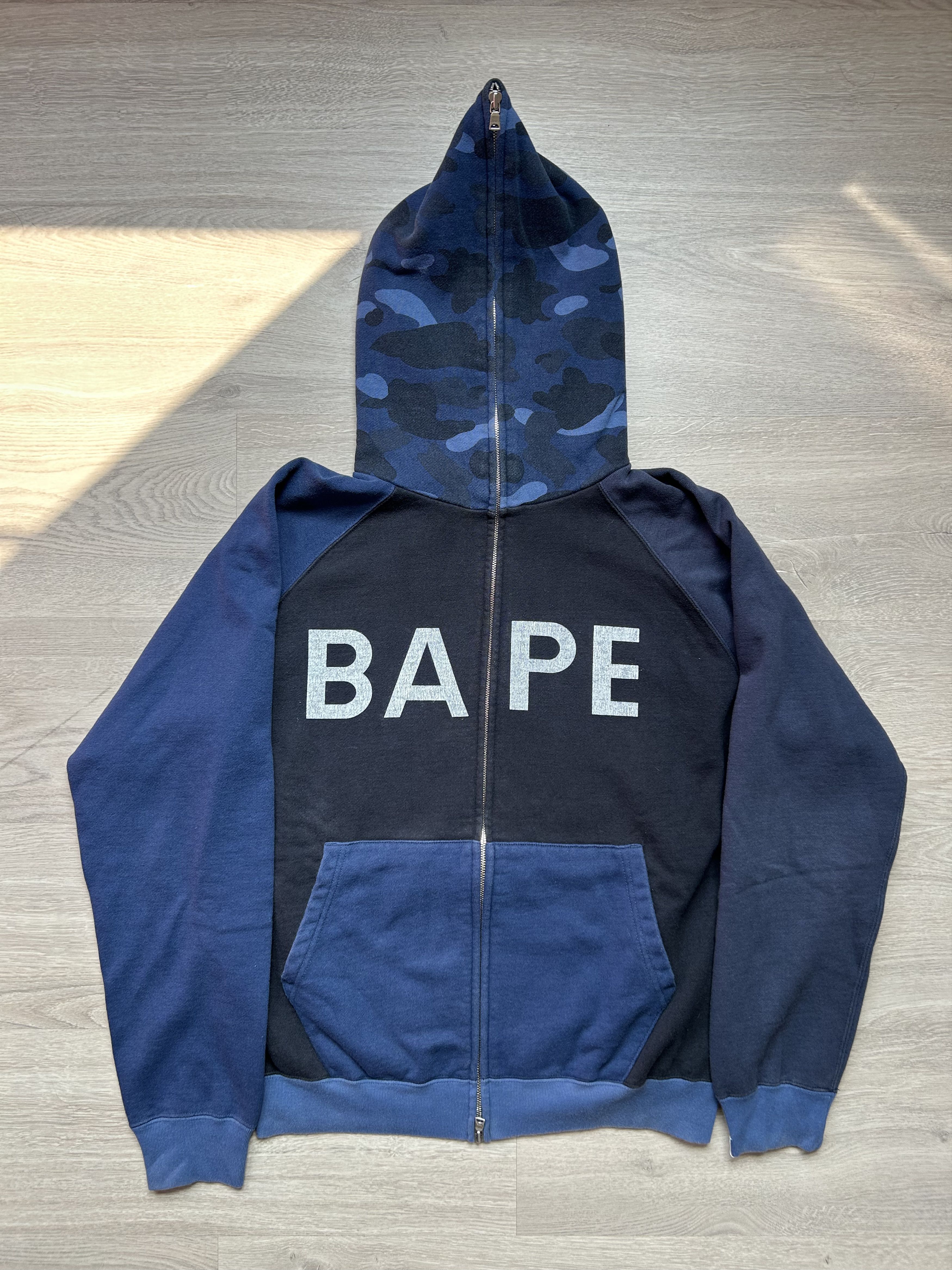 Bape 2004 Bape OG Blue Camo Spellout Full Zip Hoodie [Size M] Size US M / EU 48-50 / 2 - 1 Thumbnail