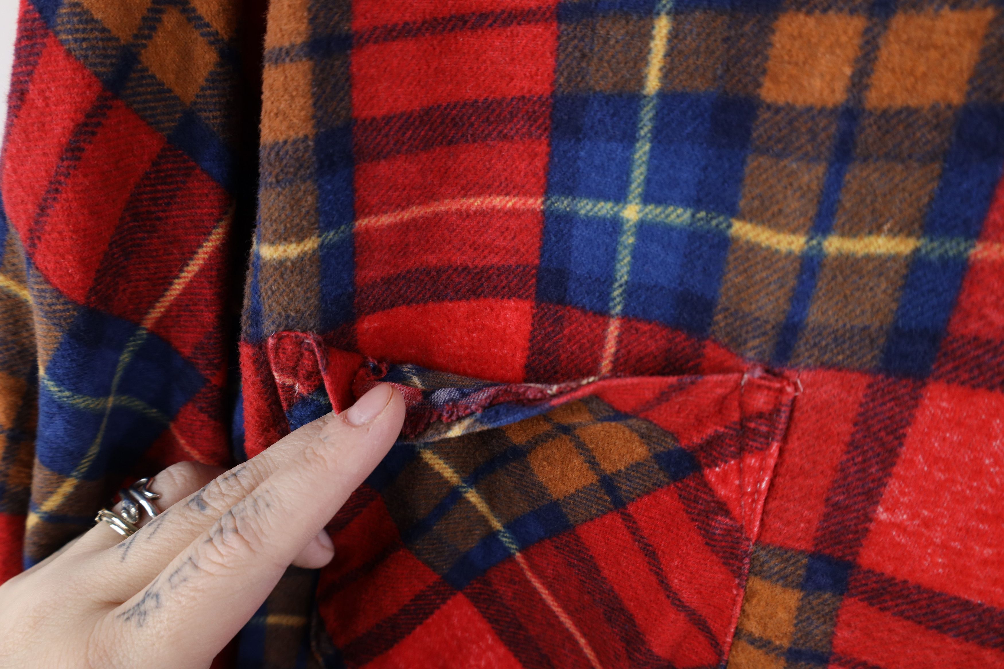 Vintage Vintage 60s 70s Streetwear Collared Button Shirt Plaid Size US S / EU 44-46 / 1 - 7 Thumbnail