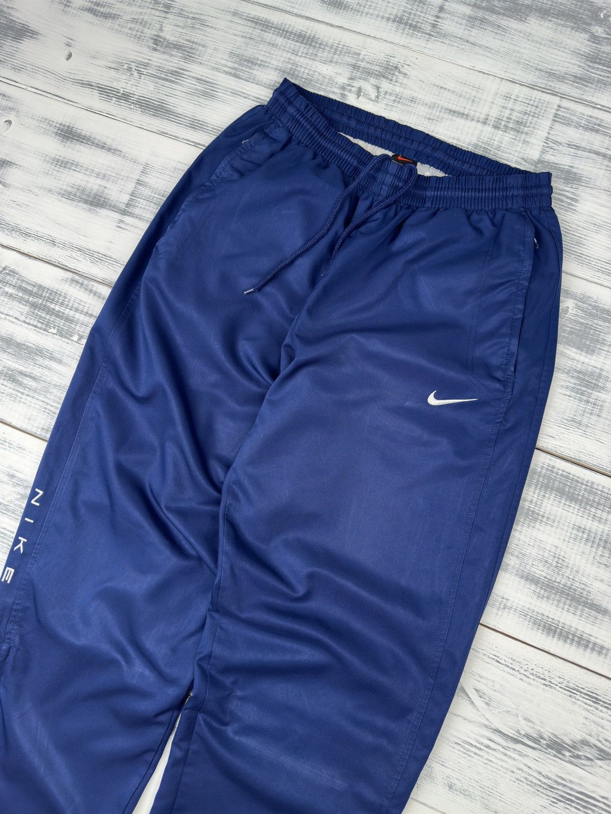 Nike Vintage NIKE Baggy Sweatpants Swoosh Logo Y2K Track Pants Size US 32 / EU 48 - 4 Thumbnail