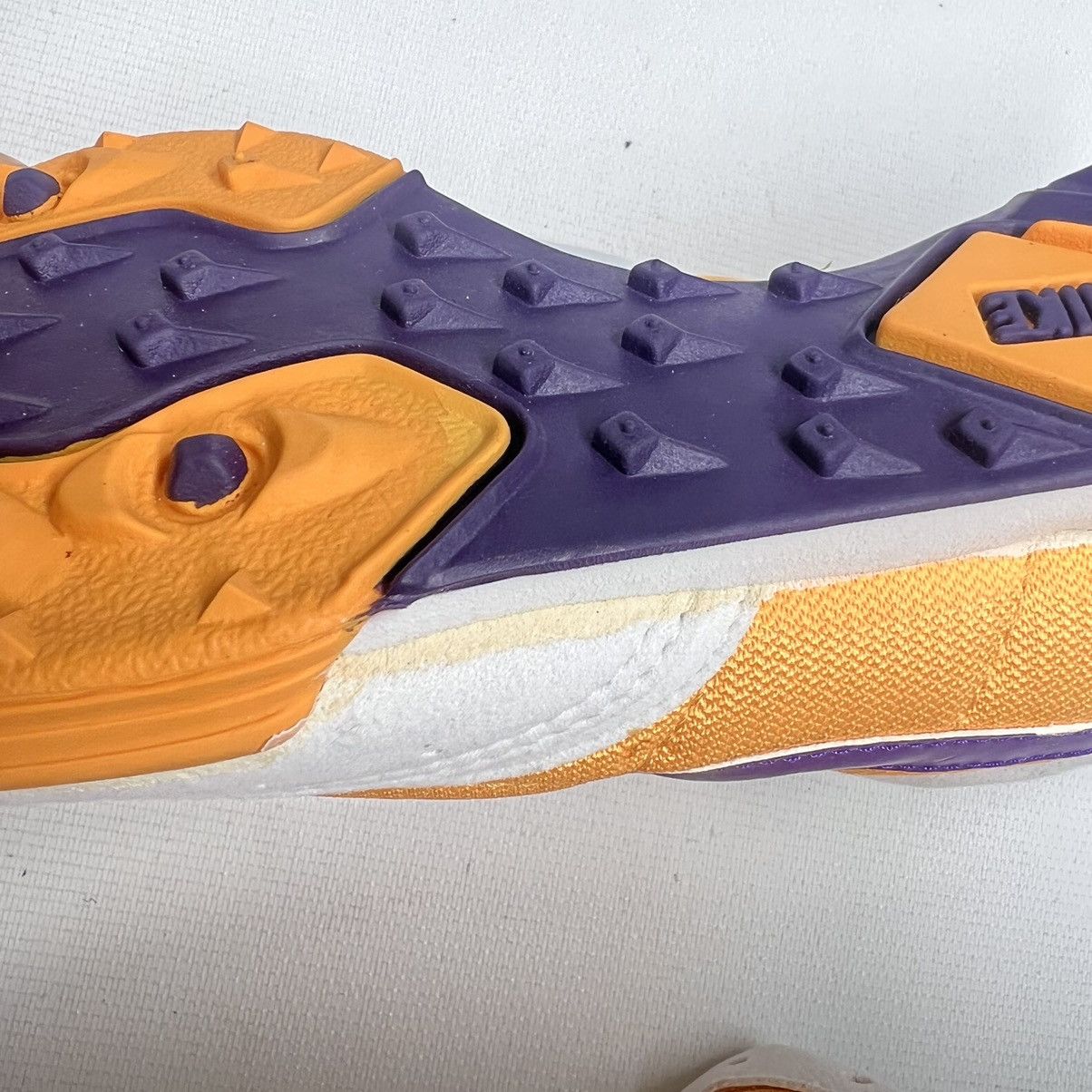Nike × Vintage VTG New Nike Zoom Waffle White Purple Track Sneaker 941202 Size US 9 / EU 42 - 20 Thumbnail