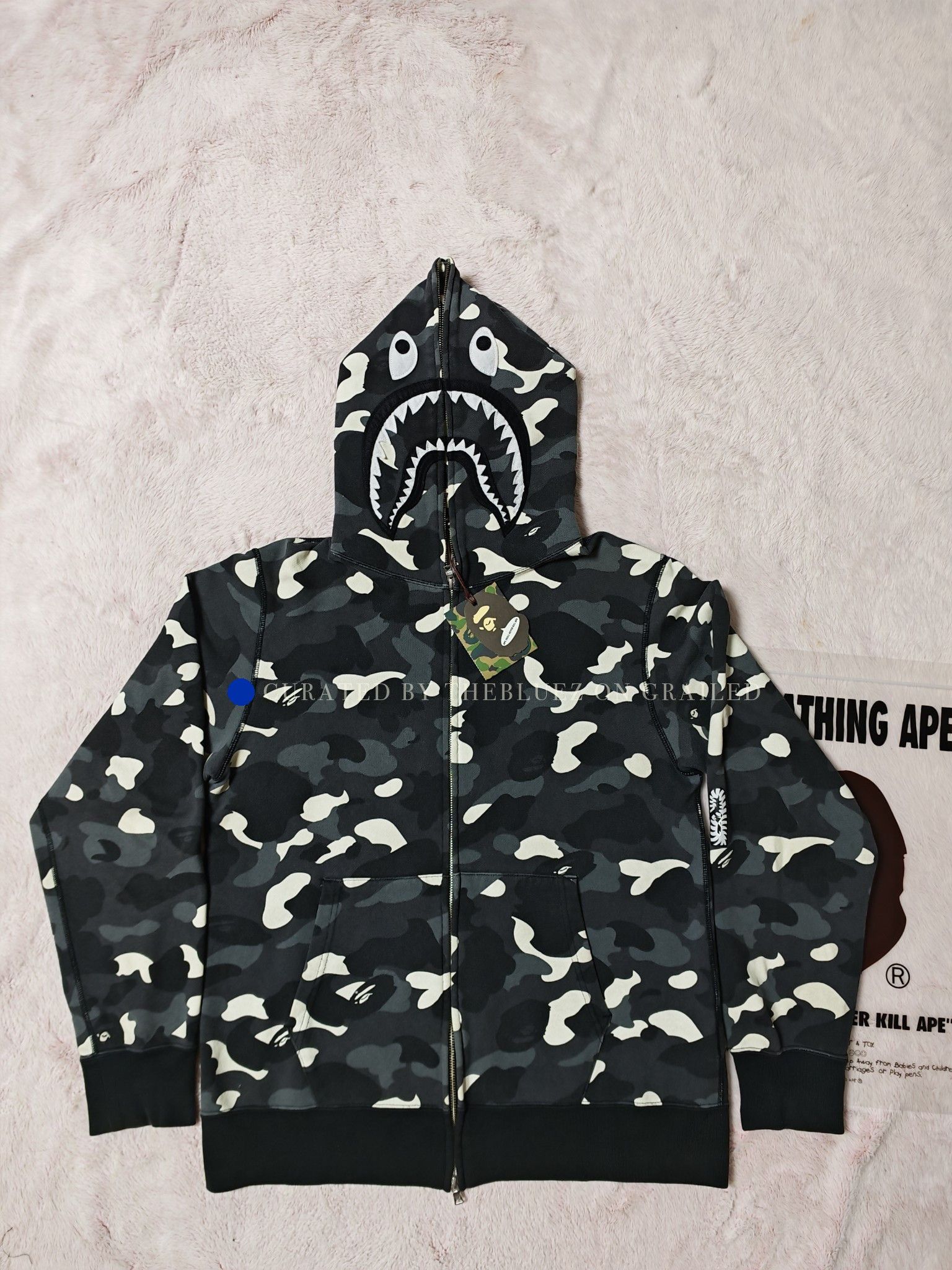Bape Camo Shark Print Zip-Up Hoodie Size US XL / EU 56 / 4 - 1 Preview