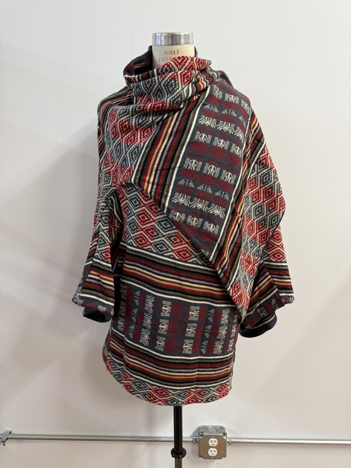 Alexander McQueen Alexander McQueen Lee-Era 100% Wool Jacquard Hooded Poncho Size US M / EU 48-50 / 2 - 1 Thumbnail