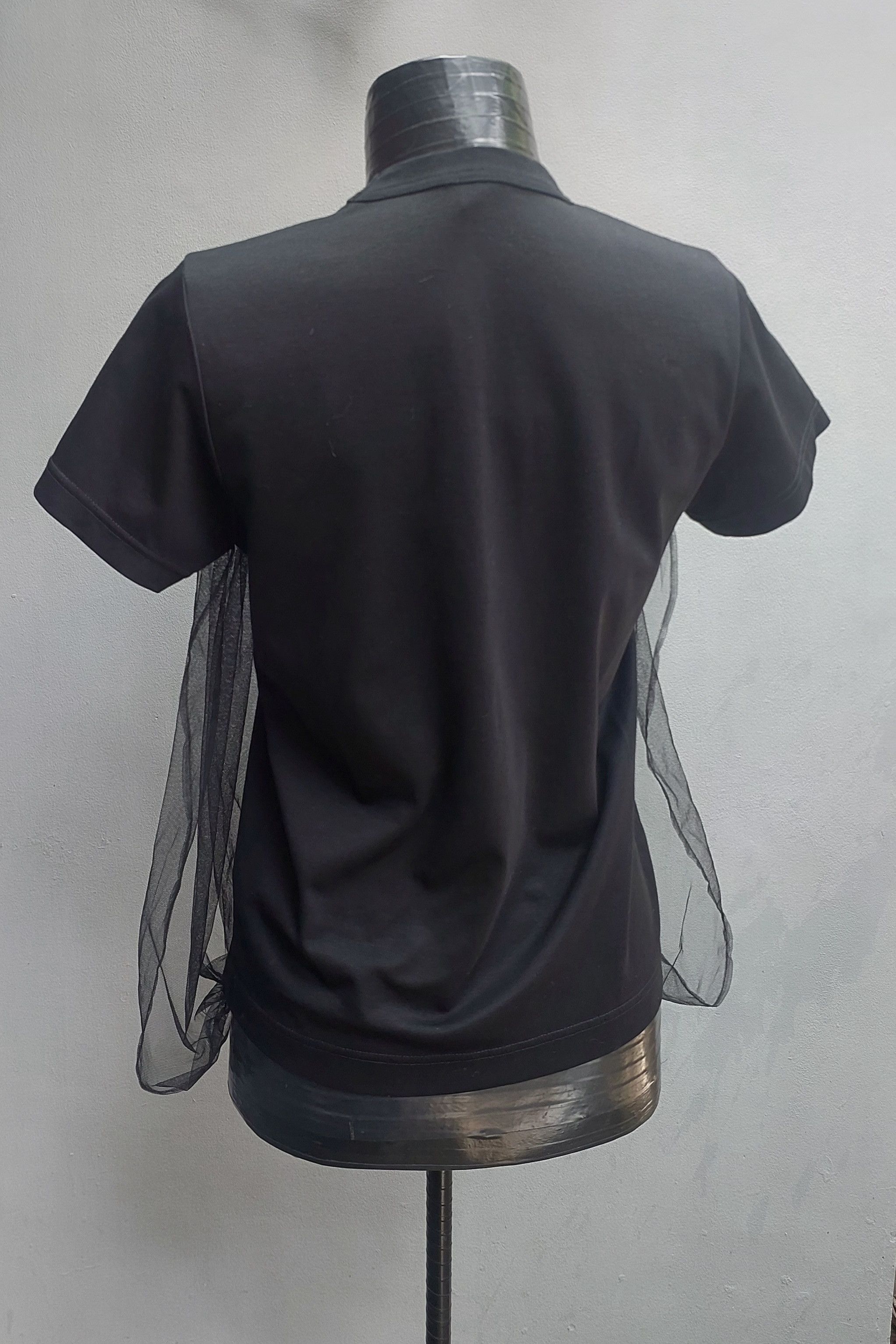 Noir Kei Ninomiya Noir Kei Ninomiya Cotton with sheer gathered tulle overlay Size S / US 4 / IT 40 - 8 Thumbnail