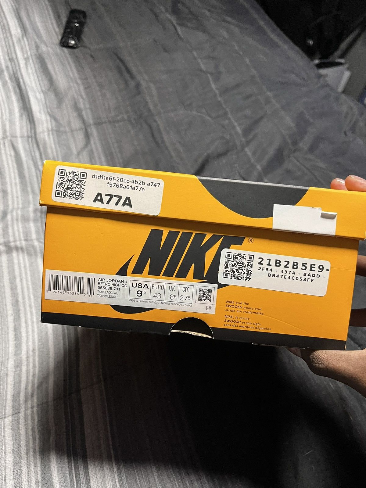 Jordan Brand Air jordan 1 retro Size US 9.5 / EU 42-43 - 4 Thumbnail