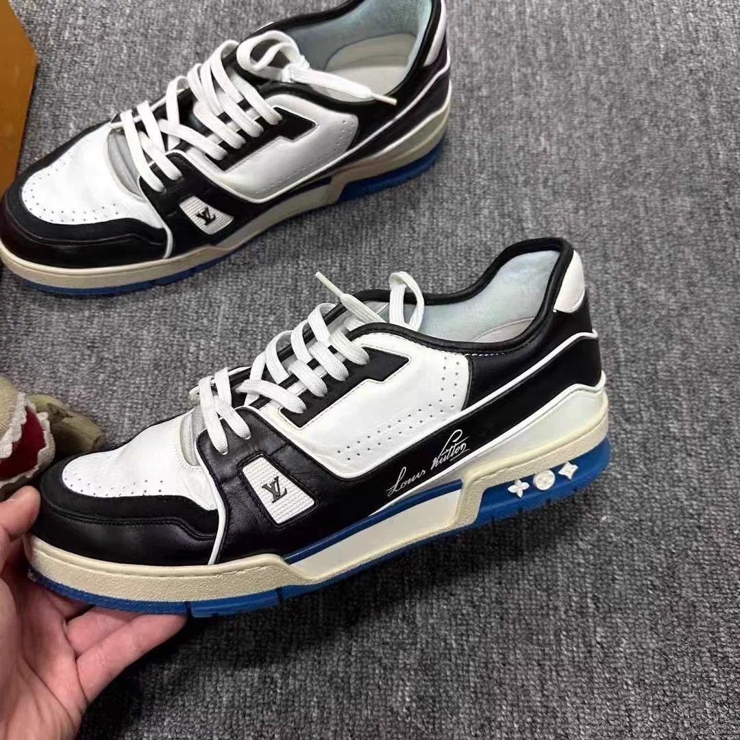 Louis Vuitton LV x Fragment Design 43.5 US 95 New with box Size US 10.5 / EU 43-44 - 2 Thumbnail