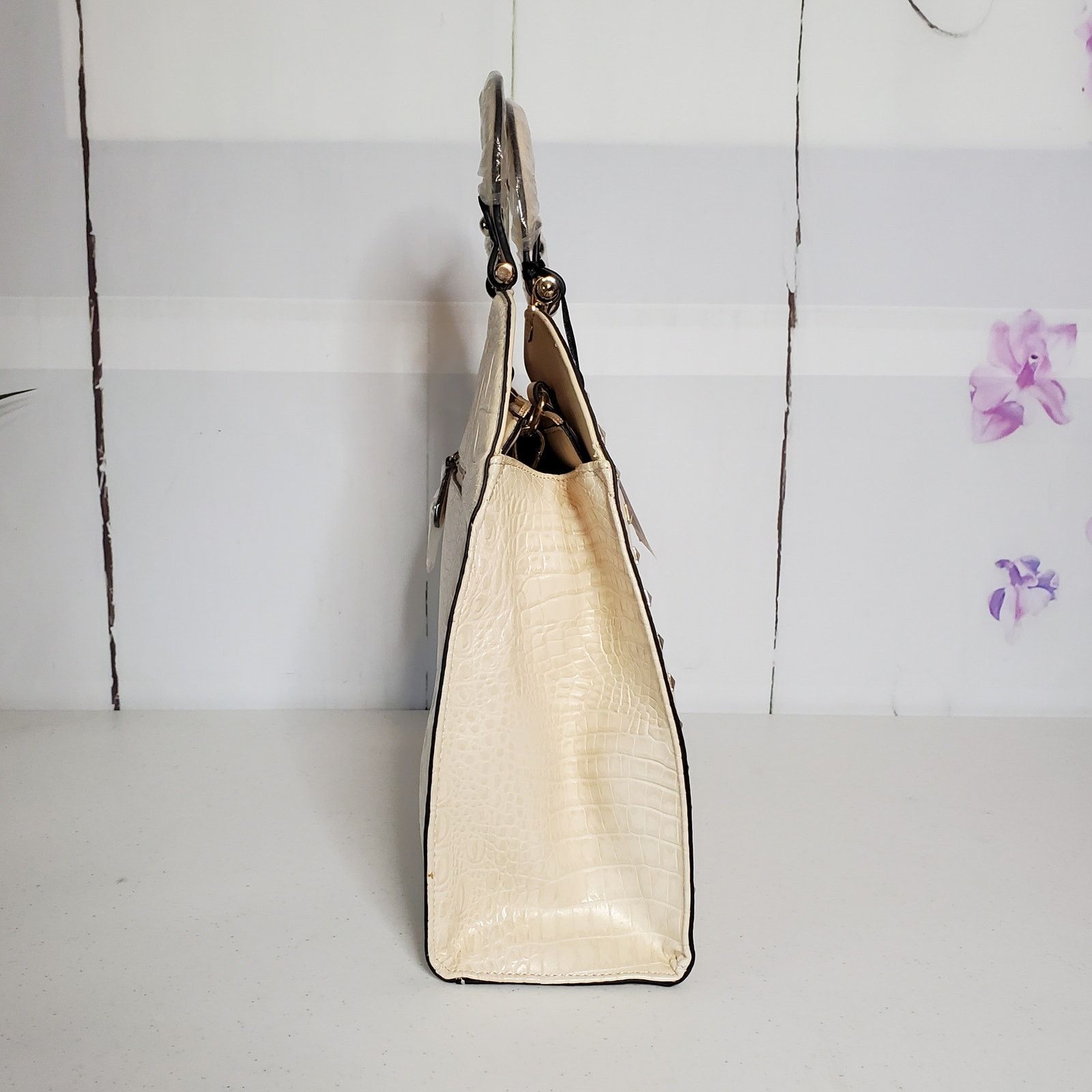Designer Isabelle Patent Vegan Leather Faux Croc Dome Satchel Size ONE SIZE - 8 Thumbnail