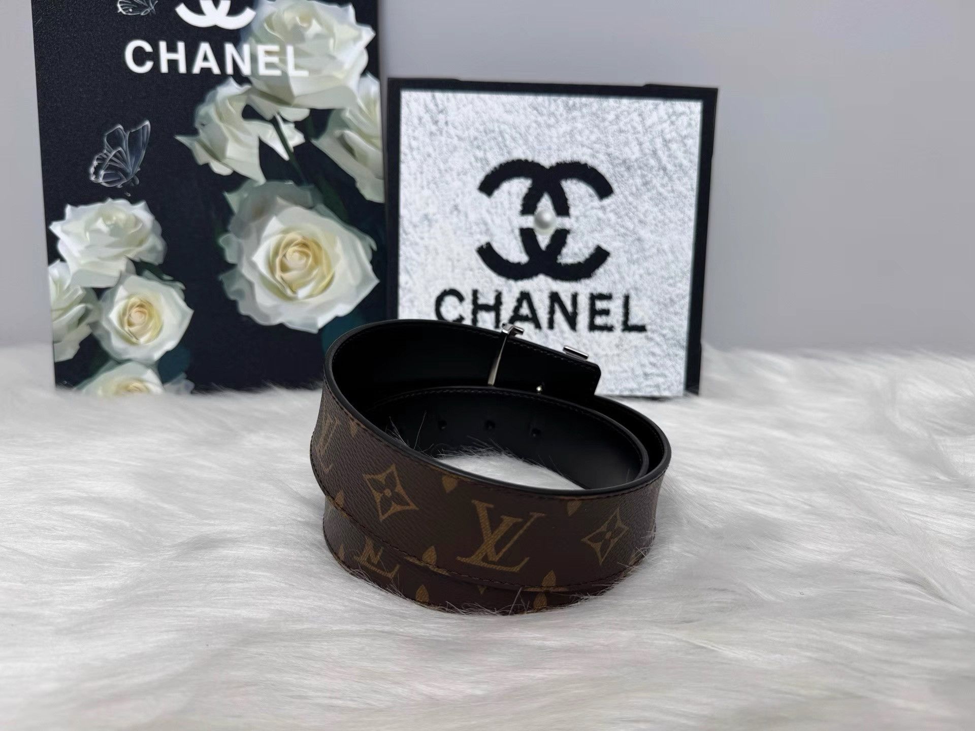 Louis Vuitton Louis Vuitton Classic Monogram Silver Logo Buckle Belt K36 Size ONE SIZE - 2 Thumbnail