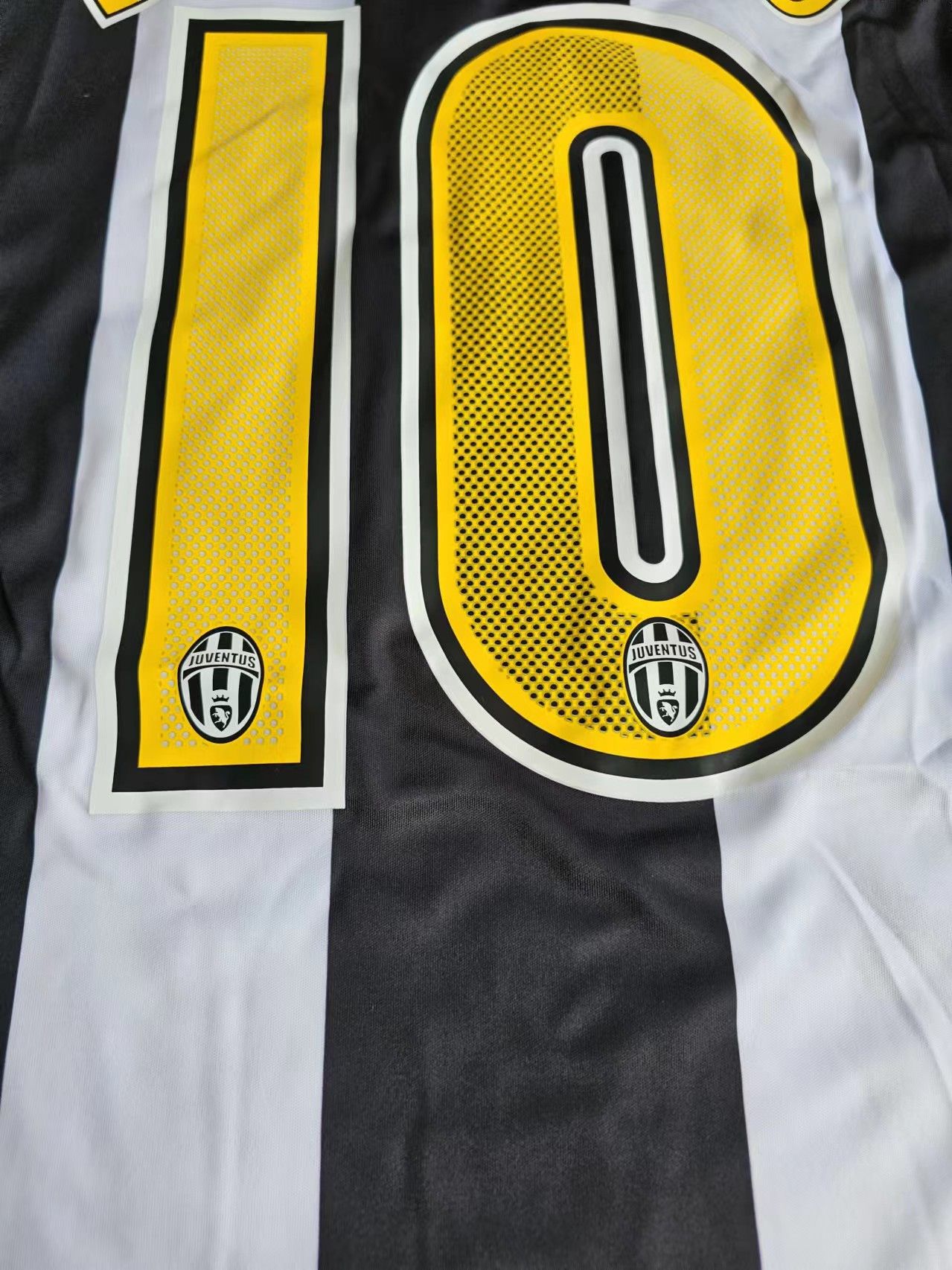 Other Juventus 04 05 #10 del Piero Jersey Home M Size US M / EU 48-50 / 2 - 4 Thumbnail