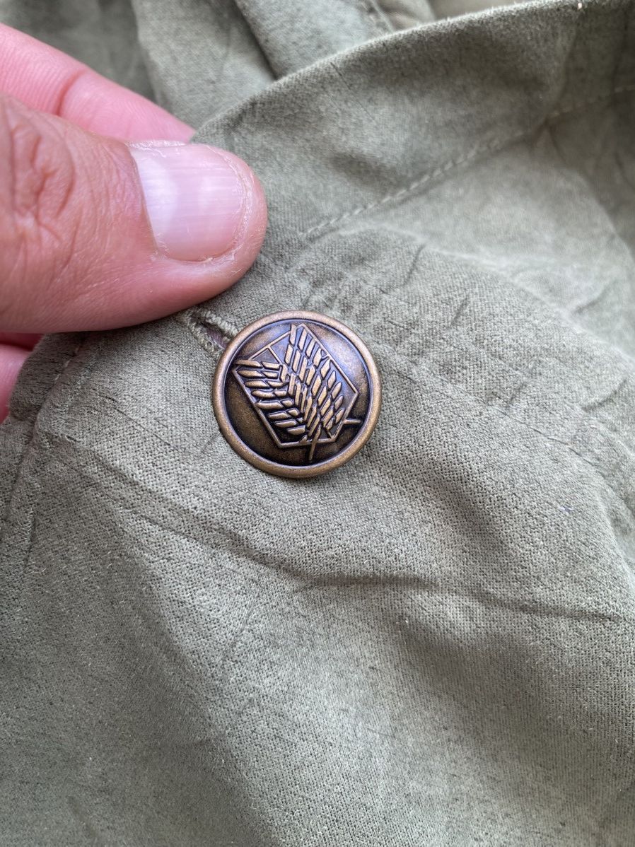 Anime Attack on Titan Research Corps Mantle (Crest Damaged Ver) Size US M / EU 48-50 / 2 - 6 Thumbnail