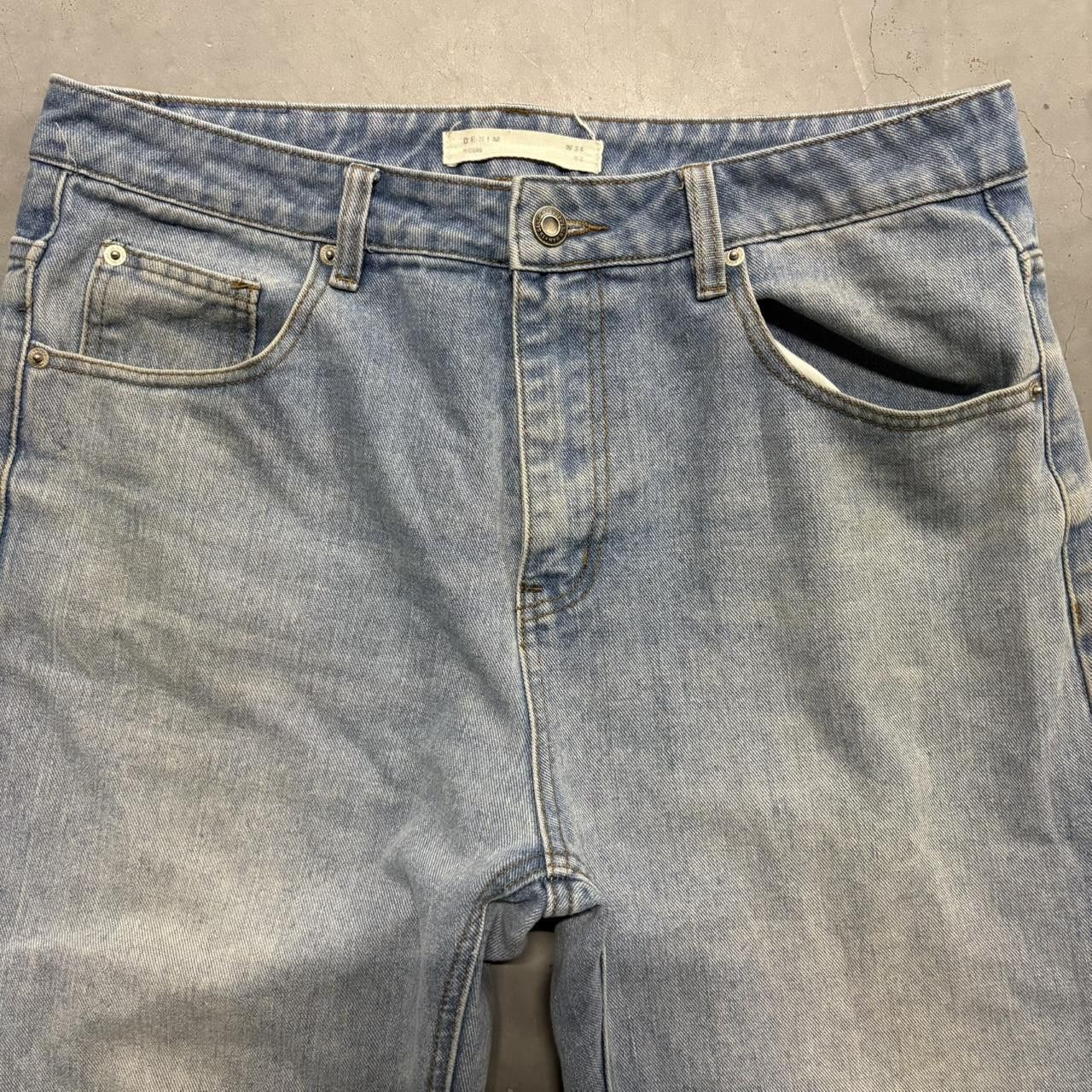 Vintage Crazy Vintage Y2K/2000s Baggy Light Blue Wash Skater Workwear Denim Jeans! Size US 34 / EU 50 - 4 Thumbnail