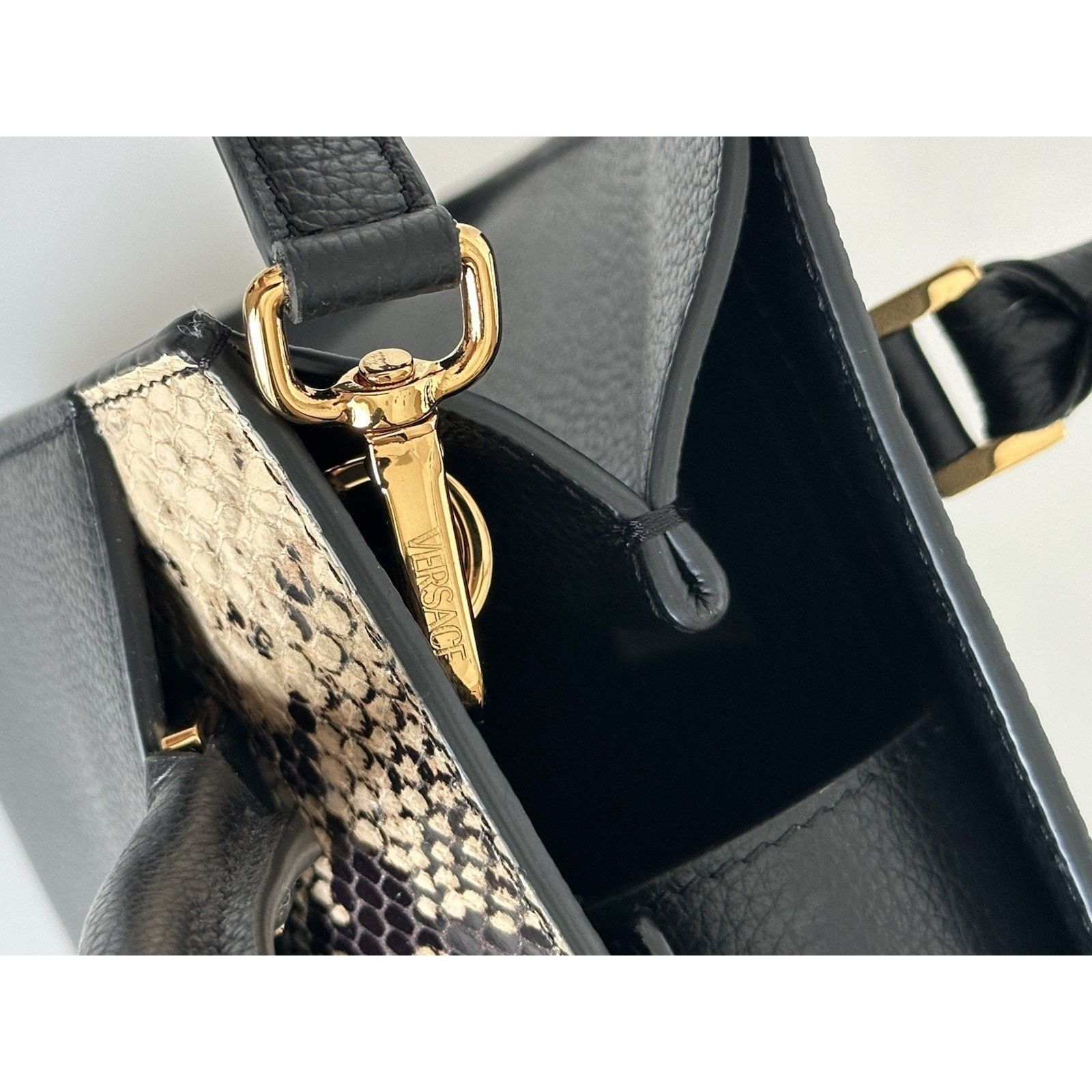 Versace Versace Virtus Calf Leather Small Black Bag 1005960 Size ONE SIZE - 9 Thumbnail