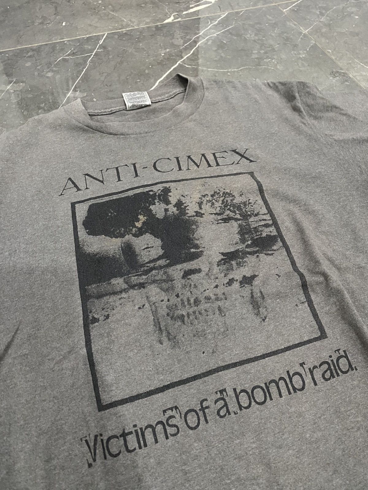 Vintage Vintage Anti Cimex Victim Of A Bomb Raid Rare Shirt Size US M / EU 48-50 / 2 - 2 Thumbnail