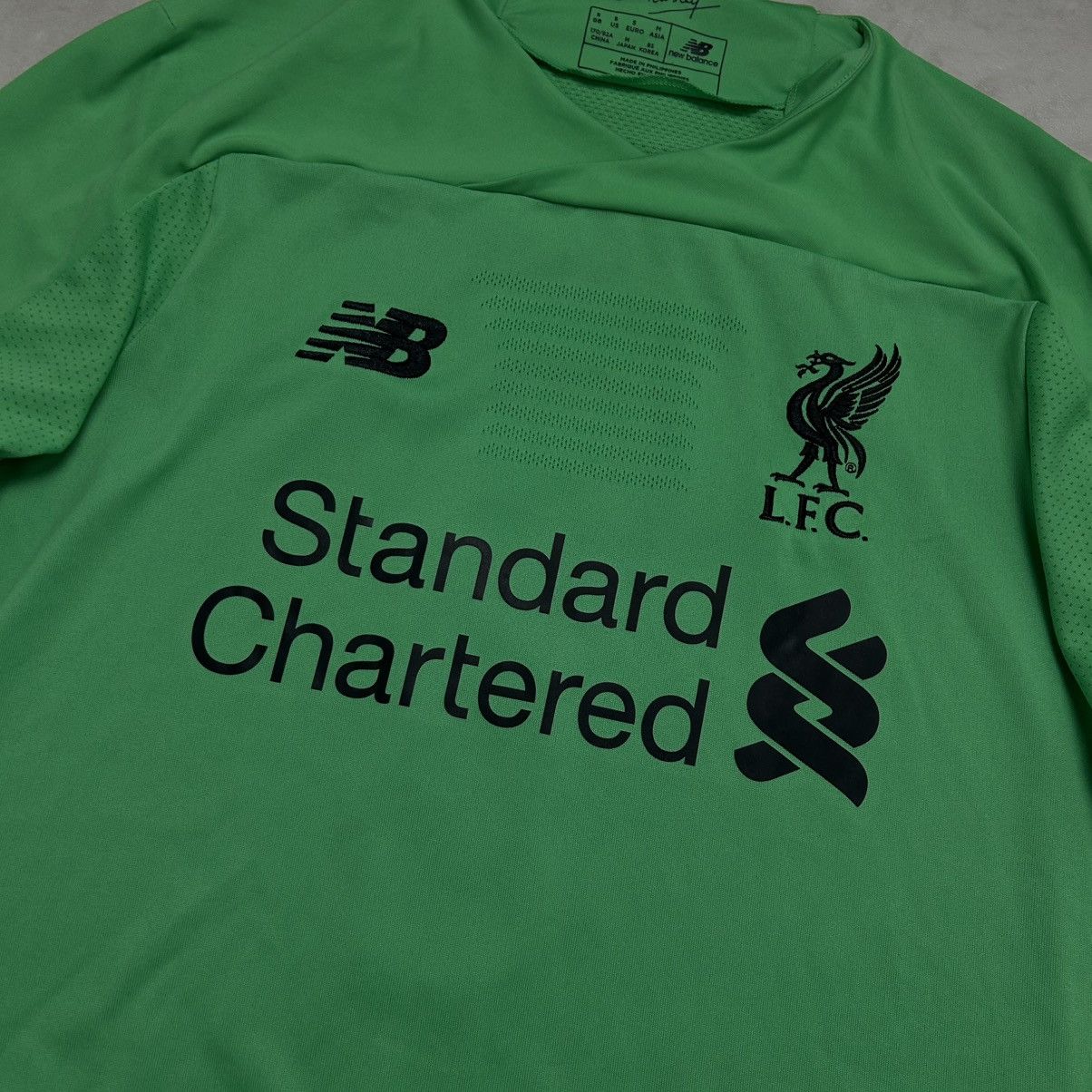 New Balance Liverpool 2019/20 Home Goalkeeper Jersey Kit Alisson Becker Size US S / EU 44-46 / 1 - 8 Thumbnail