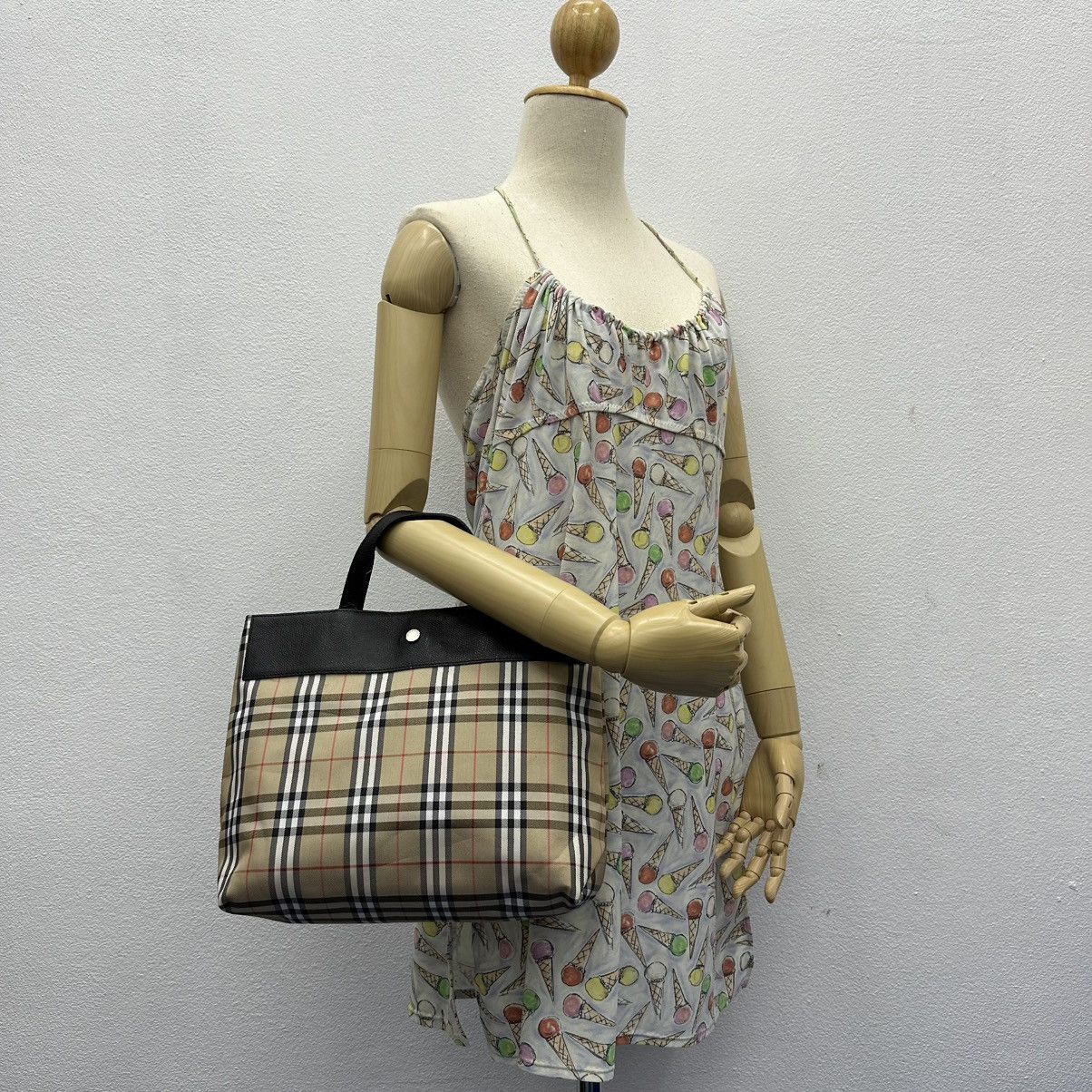 Burberry ‼️YES‼️ AUTHENTIC BURBERRY LONDON NOVA CHECK CARRY TOTE BAG Size ONE SIZE - 16 Thumbnail