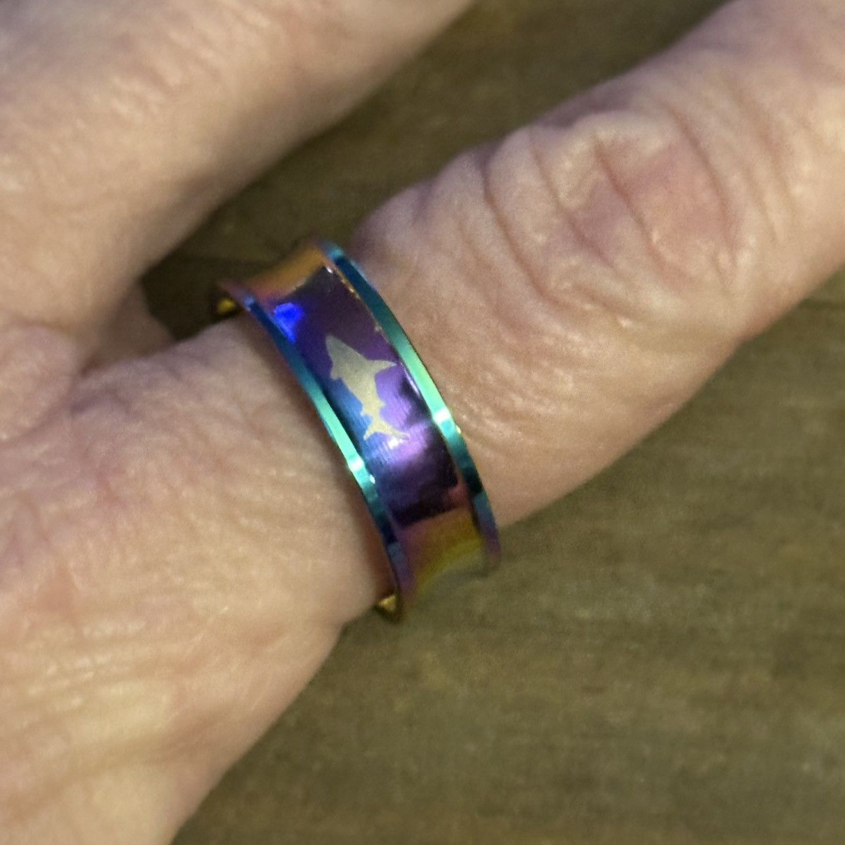 Other Men’s iridescent rainbow shark ring Size ONE SIZE - 4 Thumbnail