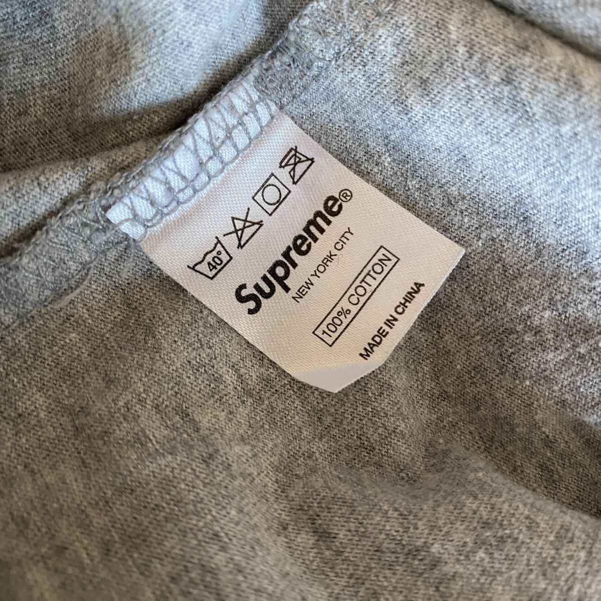Supreme Vintage Supreme Senoritas T-Shirt Football Top Red 2009 Size US M / EU 48-50 / 2 - 7 Thumbnail