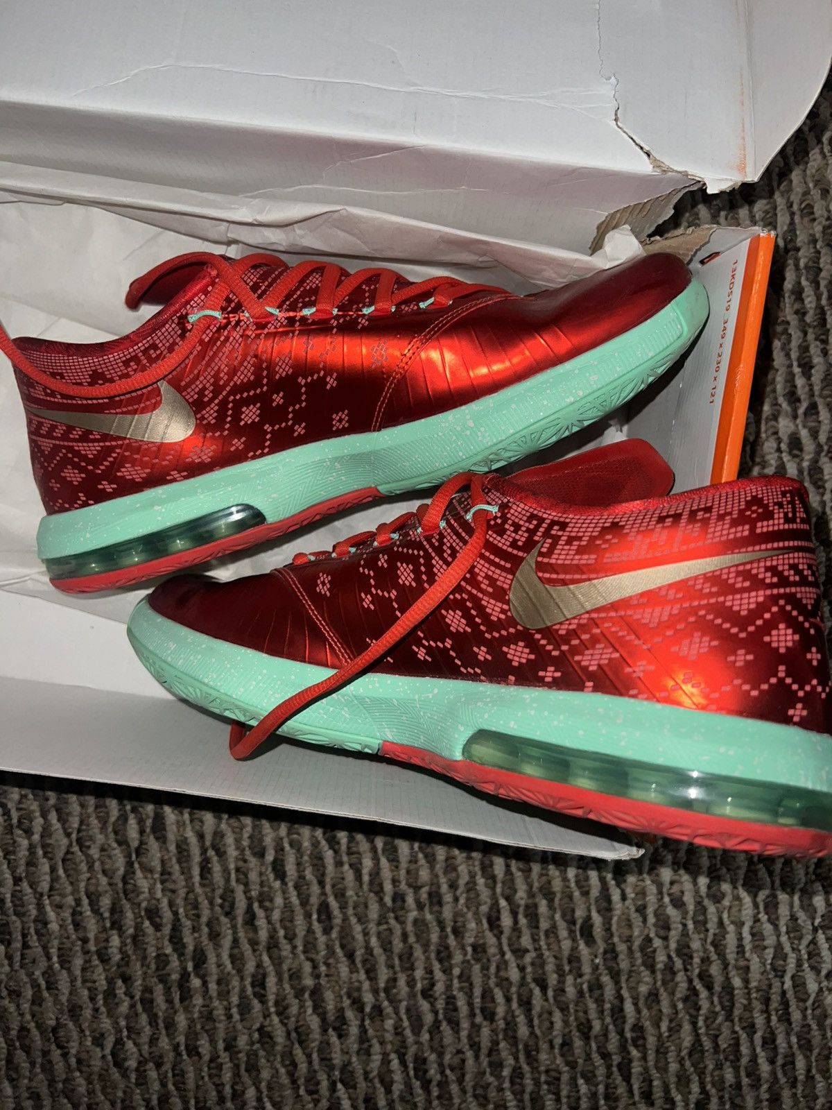 Nike Nike KD 6 Christmas Size US 10 / EU 43 - 2 Thumbnail