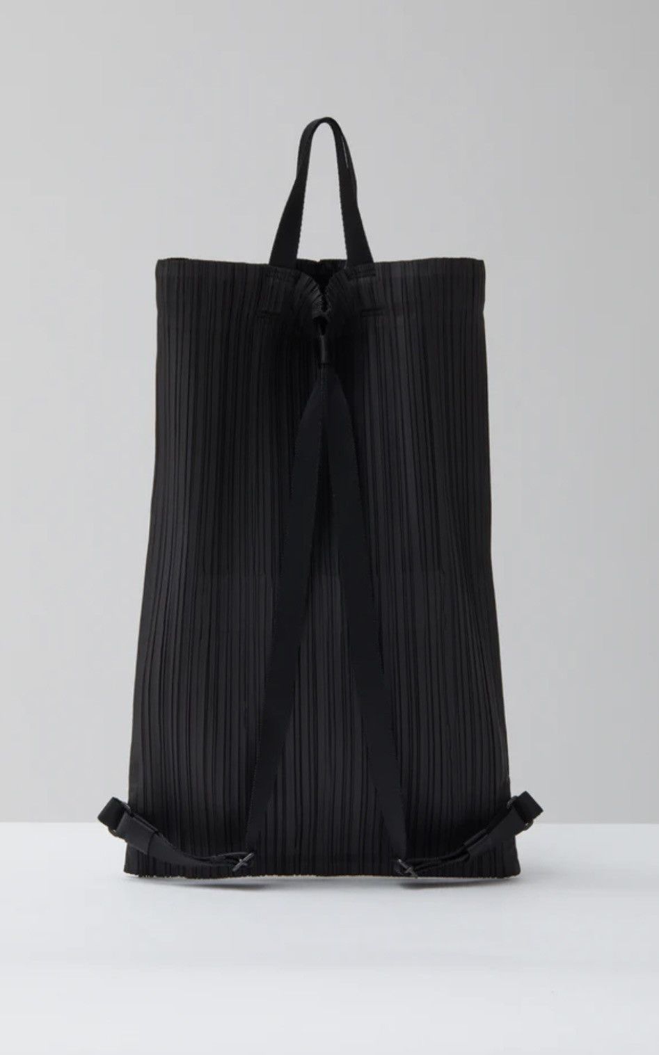 Homme Plisse Issey Miyake × Issey Miyake × Pleats Please Issey Miyake Issey Miyake light weight 2ways pleated tote backpack Size ONE SIZE - 3 Thumbnail