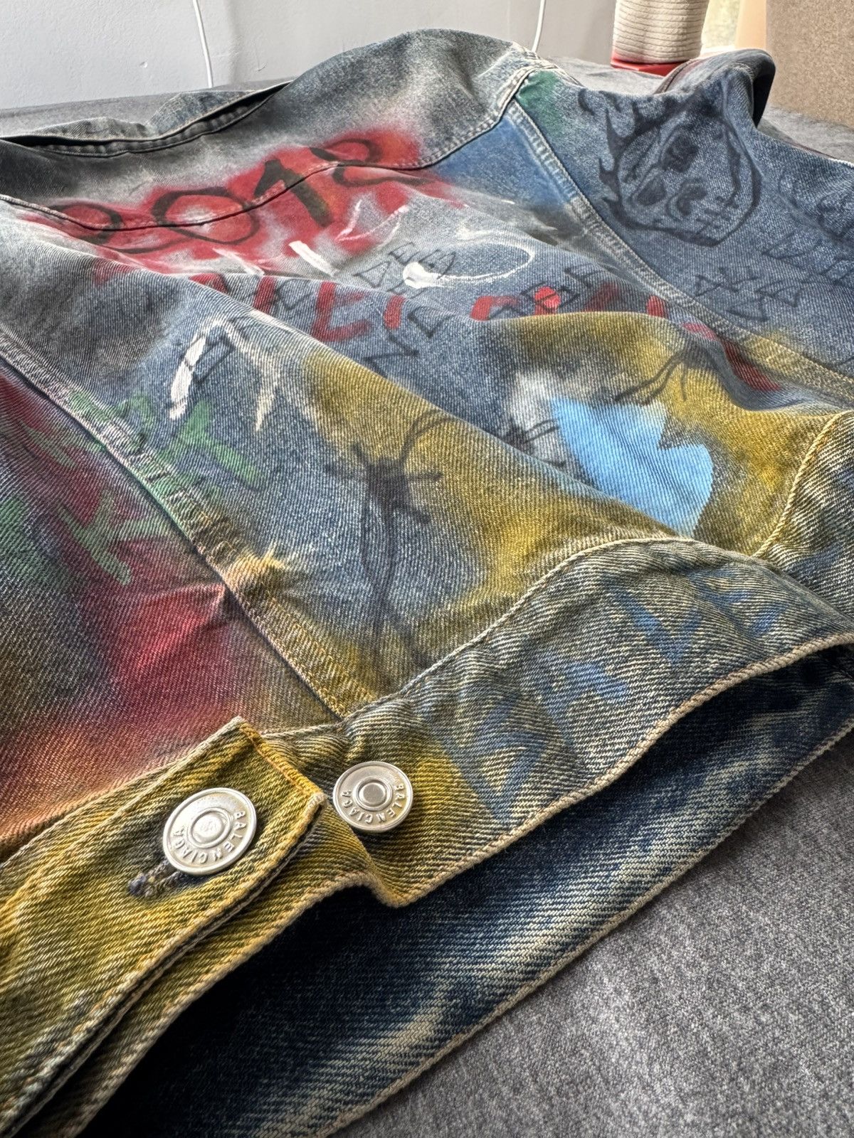 Balenciaga Balenciaga Denim Jacket Custom Painted Grafitti All-Over Size US S / EU 44-46 / 1 - 7 Thumbnail