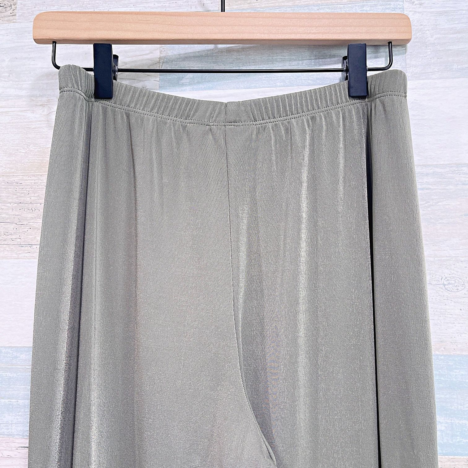 Chicos CHICOS EASYWEAR Pull On Stretchy Pants Green Womens Medium Size 28" / US 6 / IT 42 - 4 Thumbnail