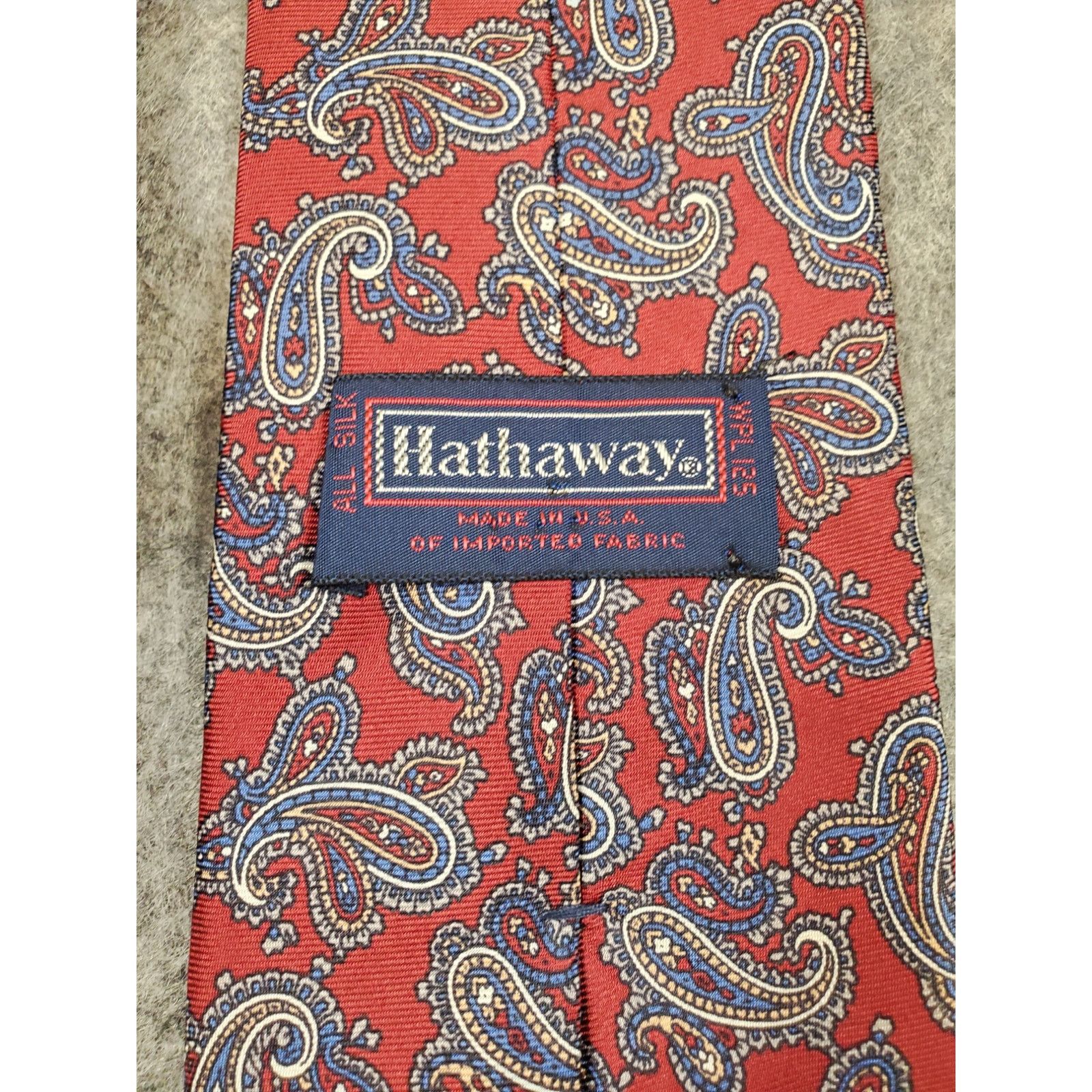 Other Vintage Men's Hathaway Red And Blue Silk Paisley Necktie Size ONE SIZE - 4 Thumbnail