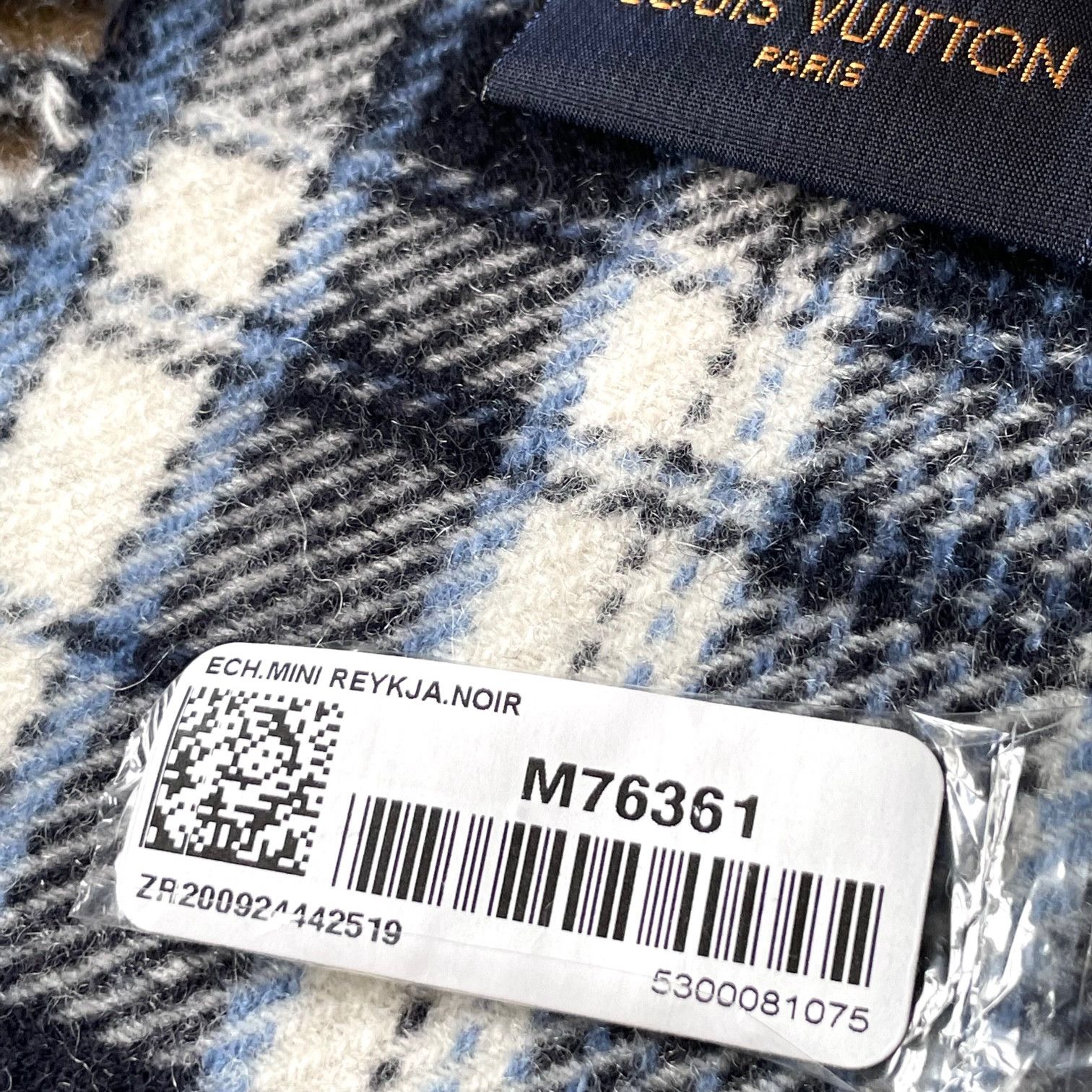 Louis Vuitton Louis Vuitton Mini Reykjavik Monogram Cashmere Scarf Size ONE SIZE - 6 Thumbnail