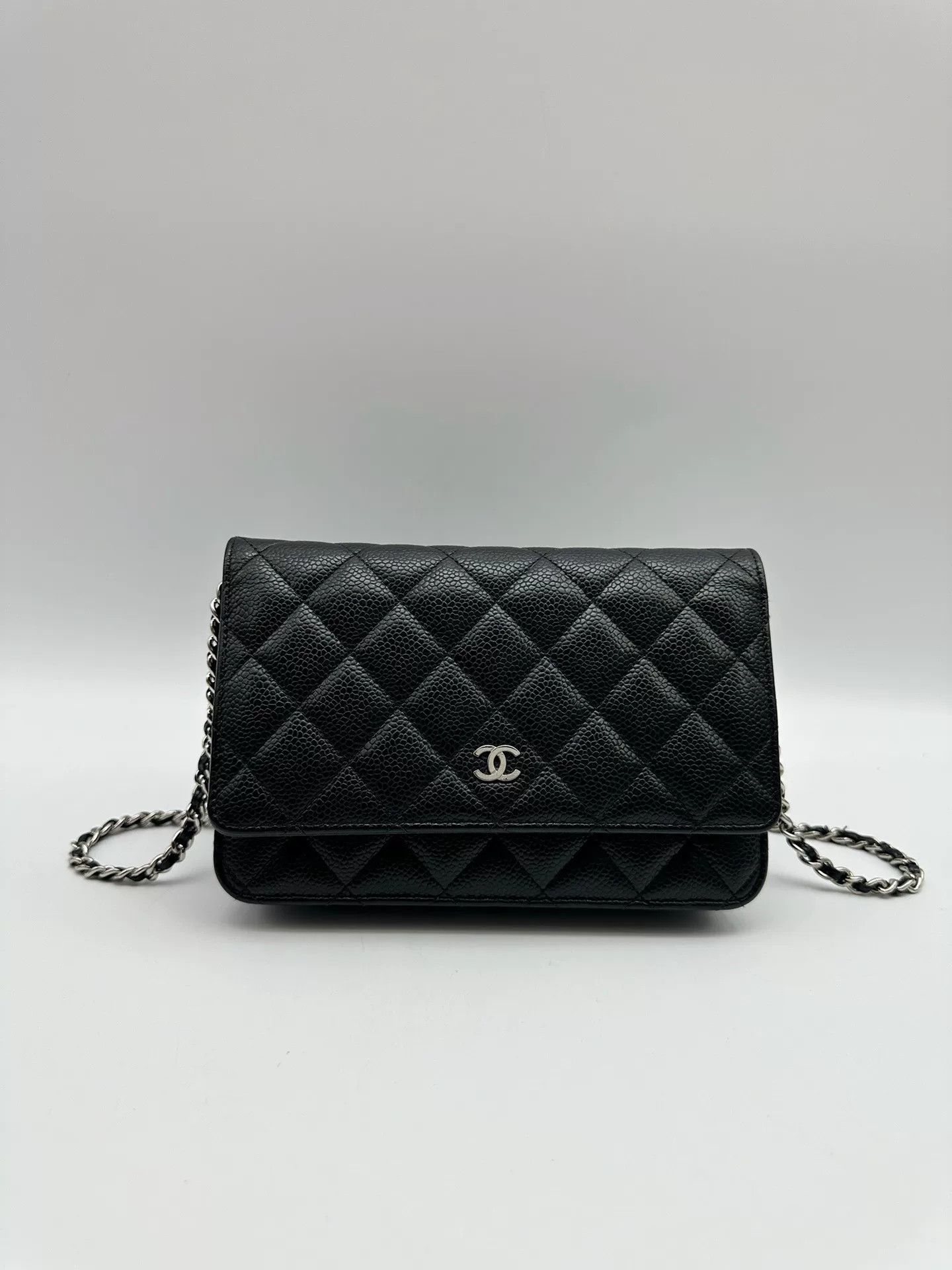 Chanel Pre-loved Bag Very good condition Size ONE SIZE - 1 Thumbnail