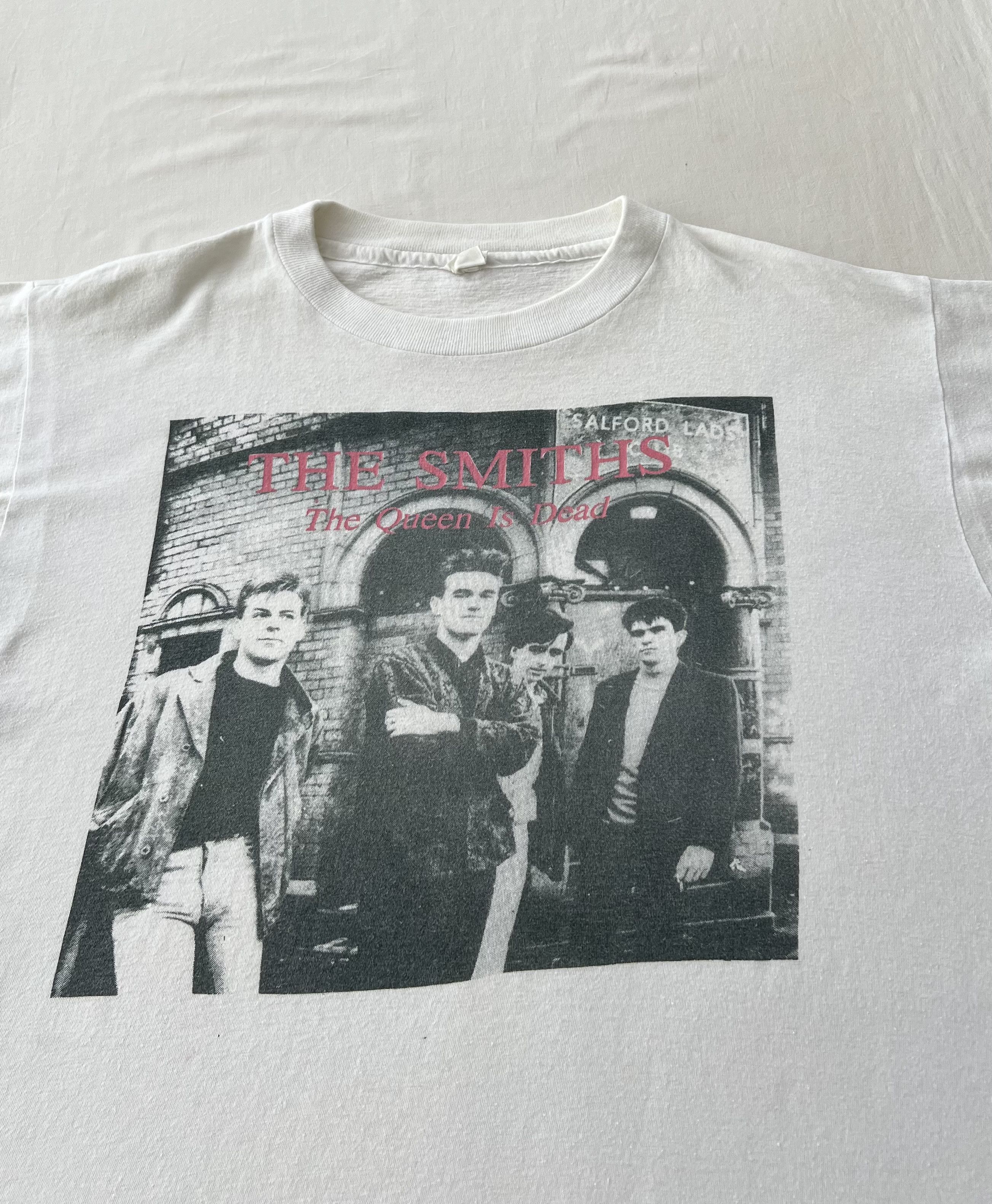 Band Tees Vintage 80s The Smiths The Queen Is Dead Salford Lads Tshirt Size US L / EU 52-54 / 3 - 3 Thumbnail