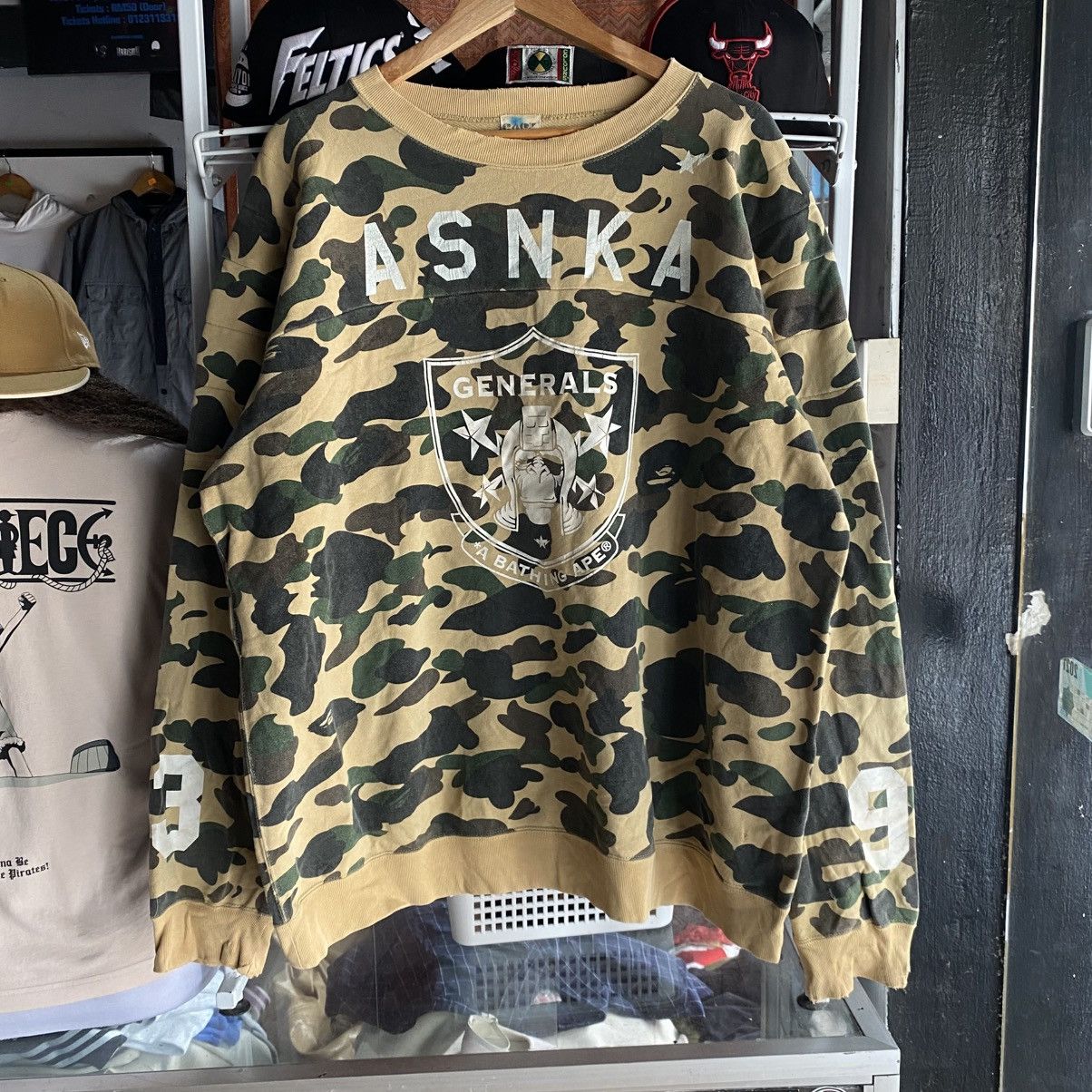 Bape 2006 Bape Green ASNKA / General Raiders Logo Rip Crewneck Size US XL / EU 56 / 4 - 1 Thumbnail