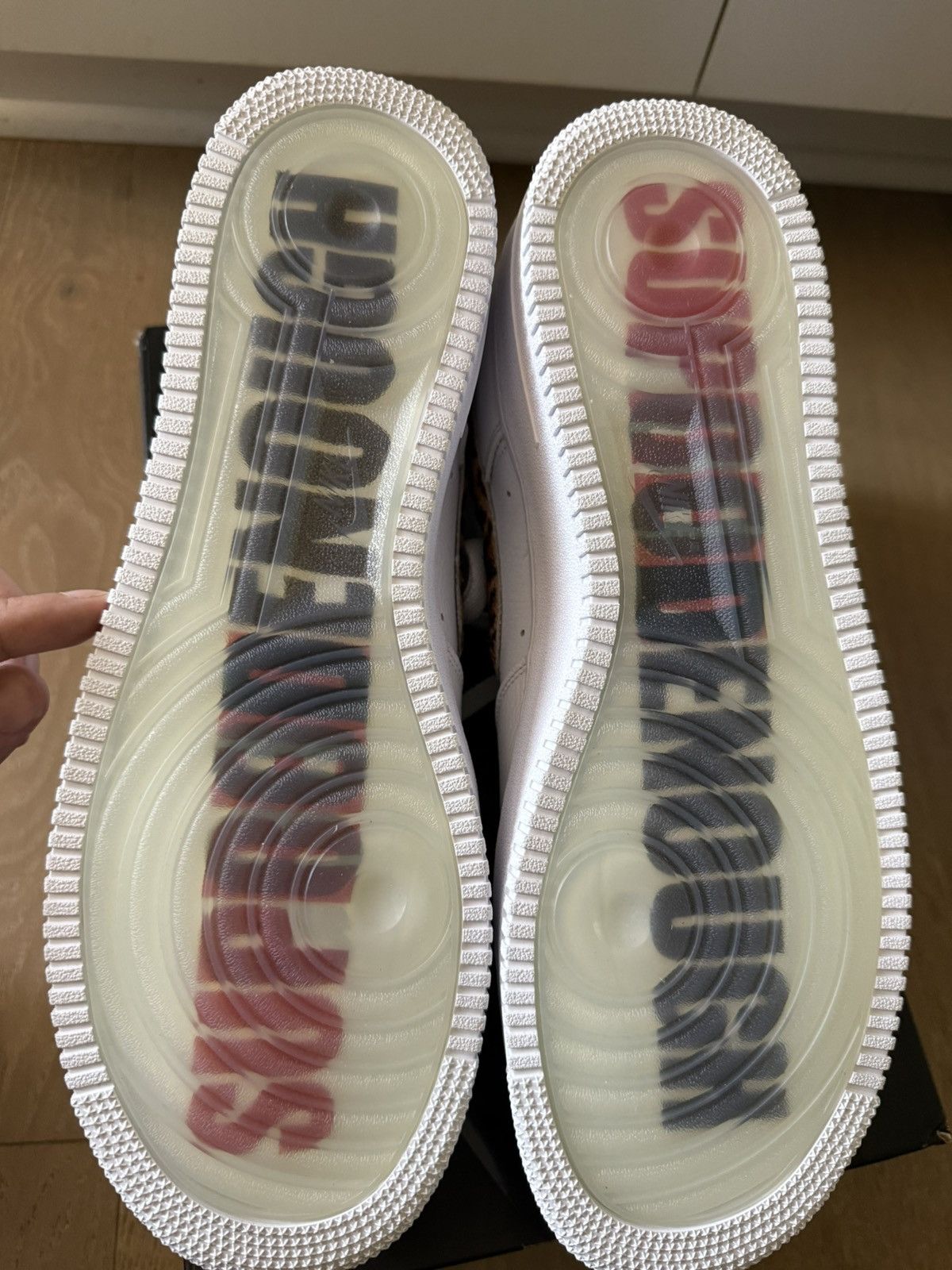 Nike × Supreme Nike Supreme x GOODENOUGH x Air Force 1 White Cheetah Print Size US 12 / EU 45 - 7 Thumbnail