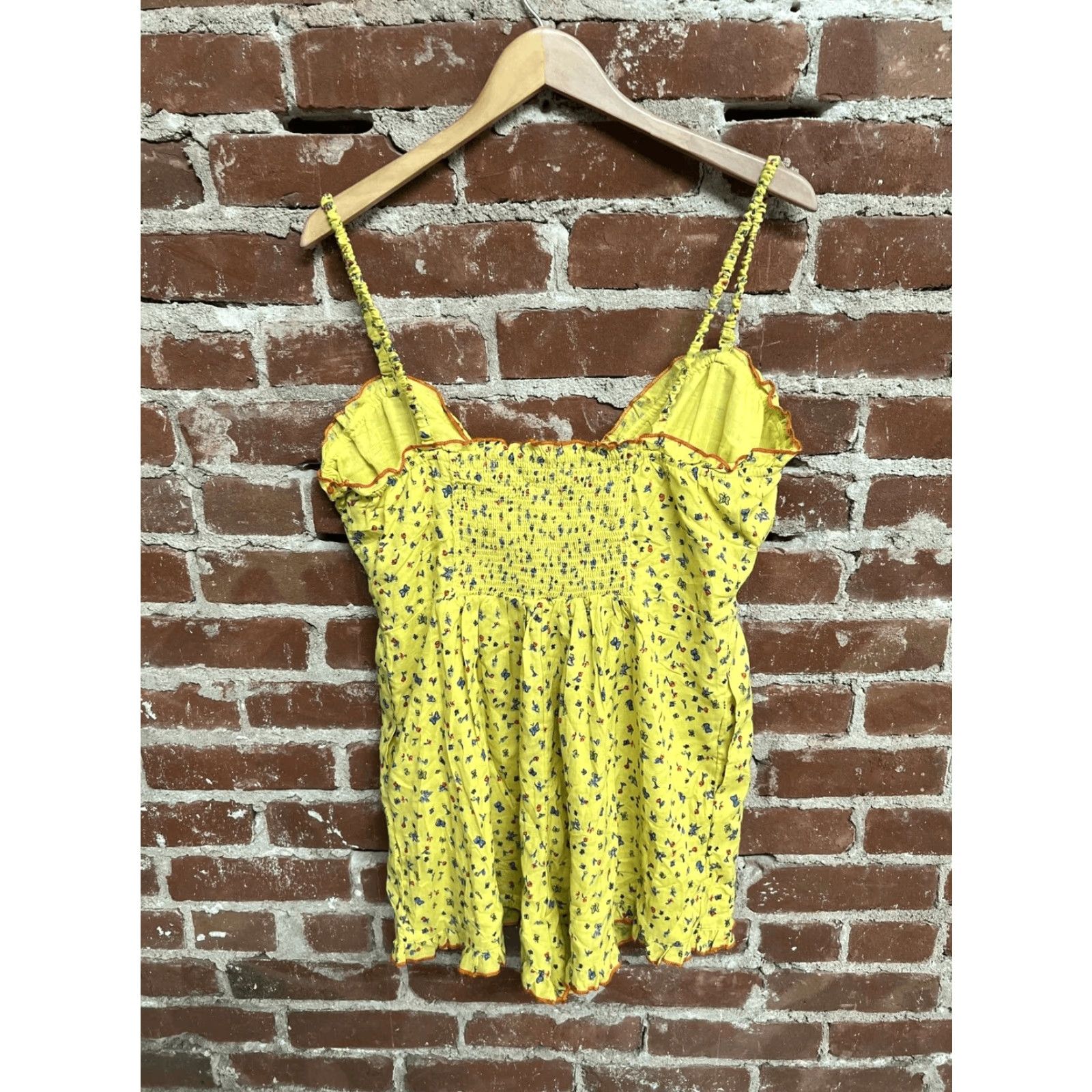 Urban Outfitters Urban Outfitters Womens Yellow Floral Pattern Sleeveless Blouse NWT Size L Size L / US 10 / IT 46 - 2 Thumbnail