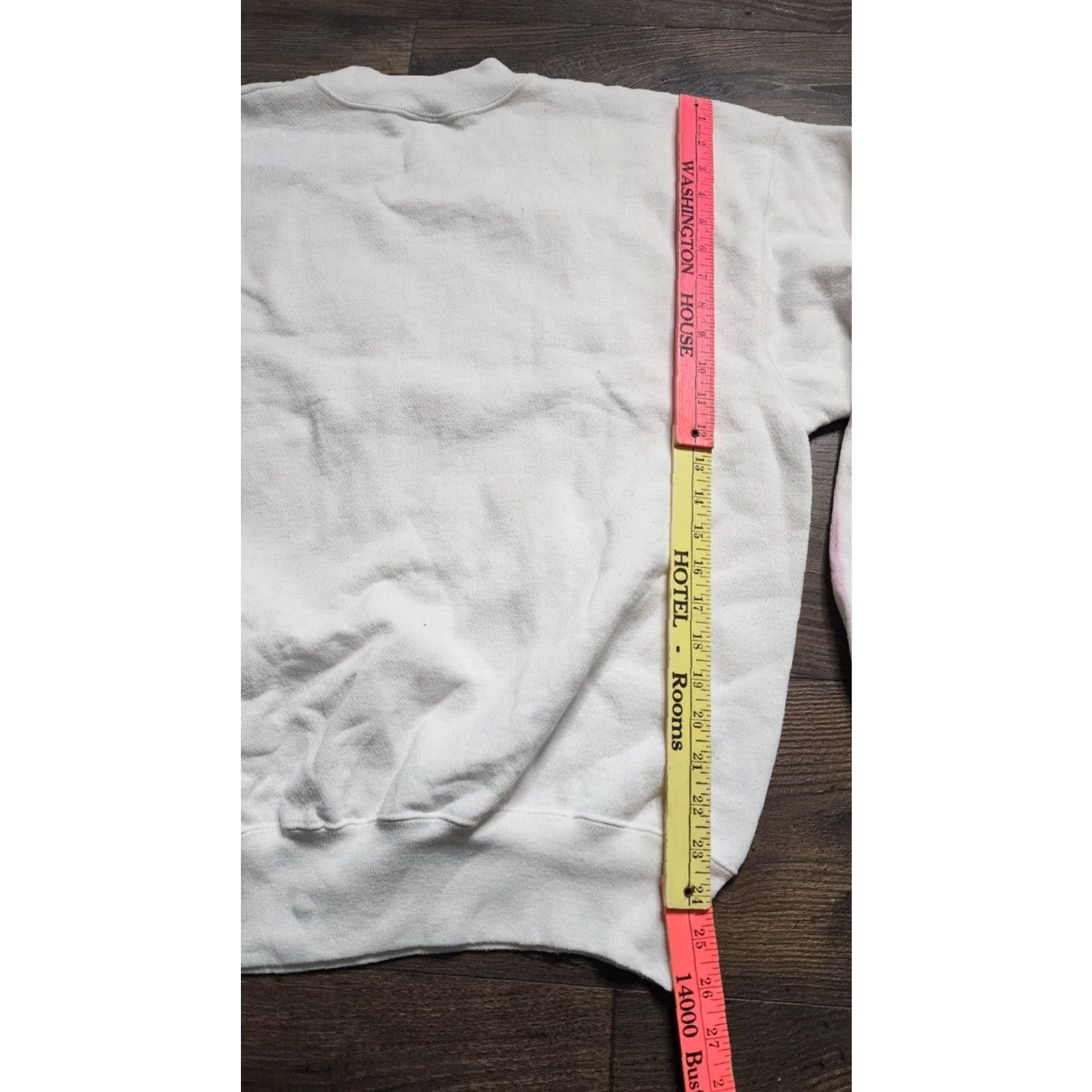 Vintage VINTAGE Chicago Fan Sports XL Mens White Cotton Blend Long Sleeve Sweatshirt Distressed Crew Neck Pullover Hockey Football Baseball Mens Size US XL / EU 56 / 4 - 5 Thumbnail