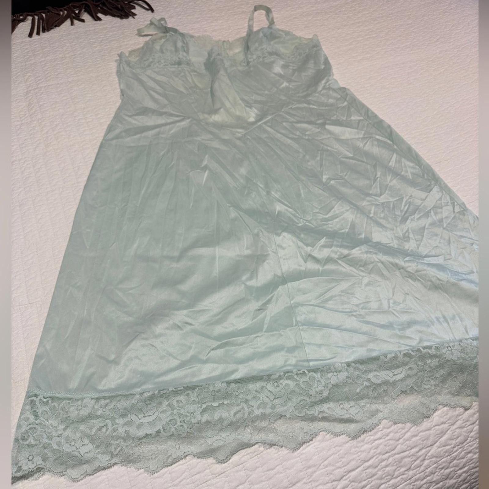 Other Vanity Fair 38 Large Slip Dress Nightgown 80's Vintage Lace Size ONE SIZE - 3 Thumbnail