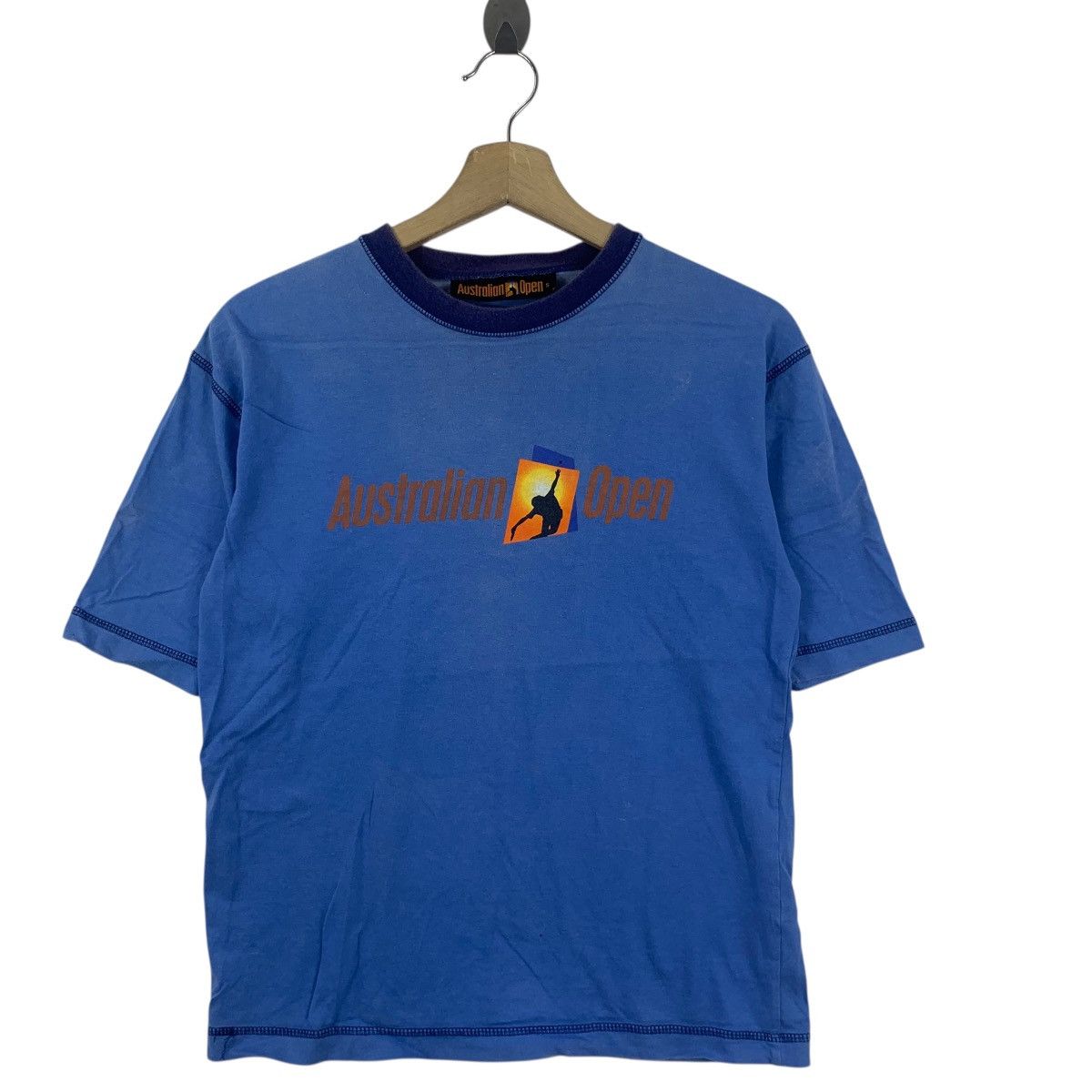 Vintage Vintage 2004 AUSTRALIAN OPEN Grand Slam Natural Faded Tee Size US S / EU 44-46 / 1 - 5 Thumbnail