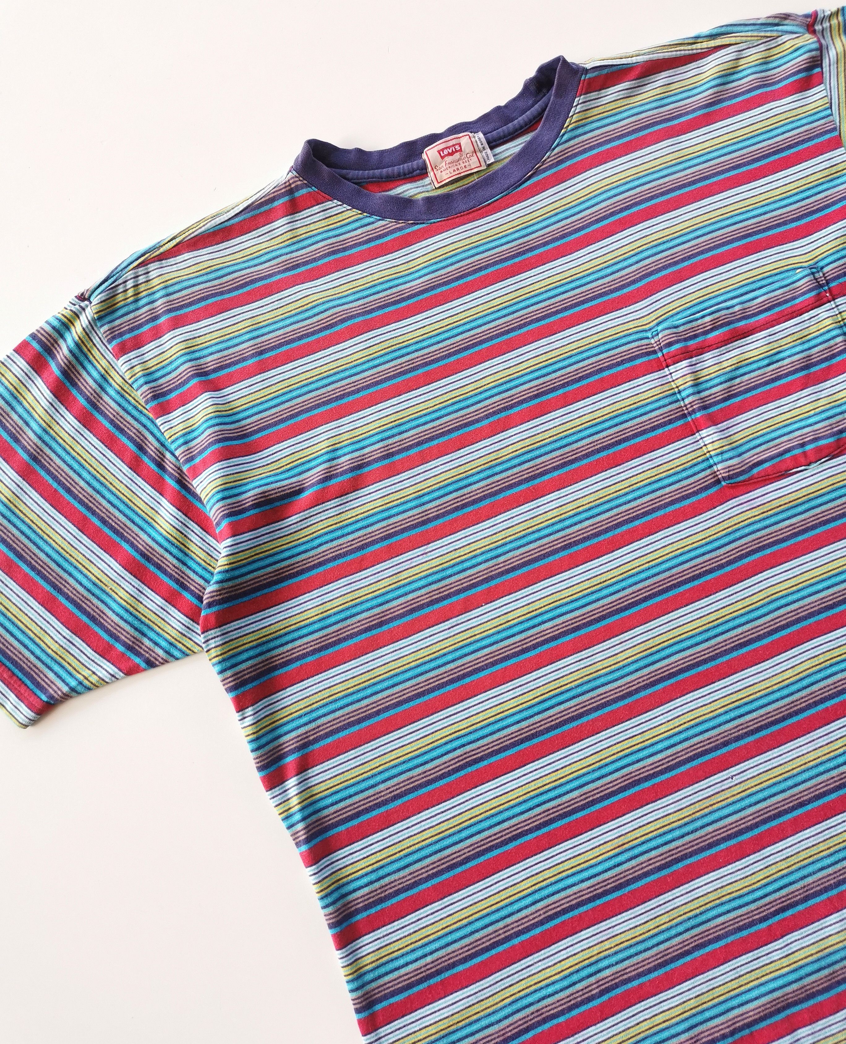 Levi's Vintage Levis Rainbow Stripe Pocket Tshirt Size US L / EU 52-54 / 3 - 2 Thumbnail