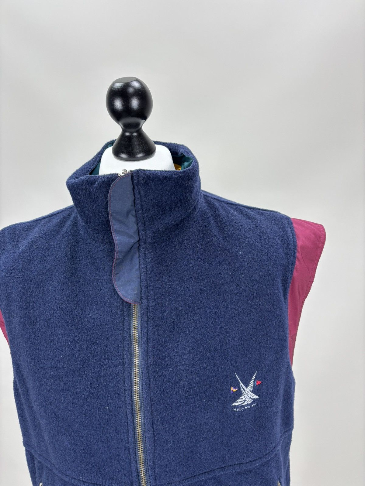 Helly Hansen Mens vintage reversible vest Helly Hansen Size 50/52 Size US L / EU 52-54 / 3 - 8 Thumbnail