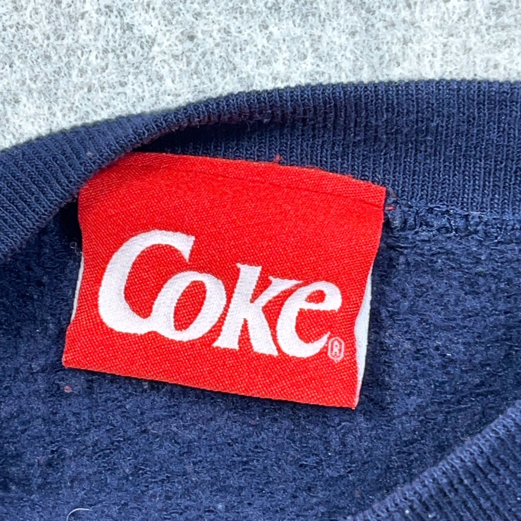 Vintage VINTAGE Coca-Cola Sweatshirt Men Large Blue Crewneck Polar Bear 3D Glasses 90s Size US L / EU 52-54 / 3 - 7 Thumbnail